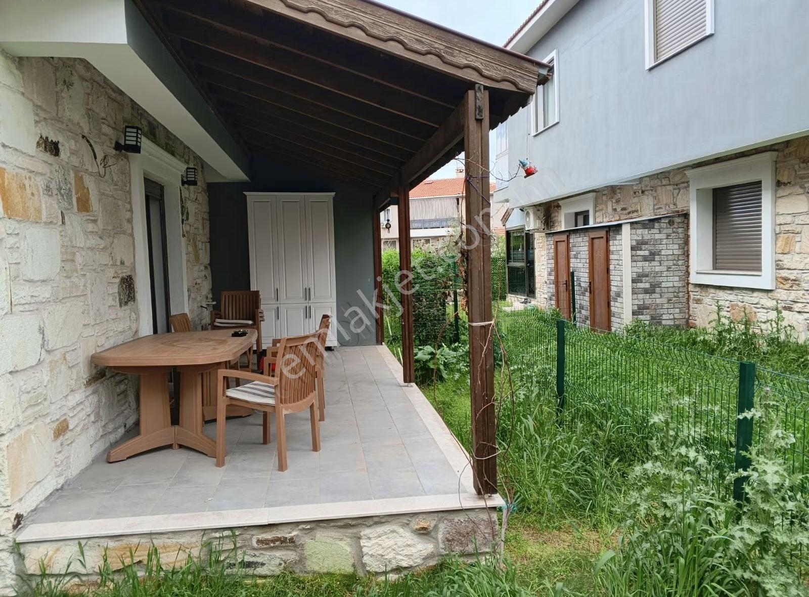 Foça Haciveli'de Müstakil Bahçeli 2+1 Villa - Görsel 6