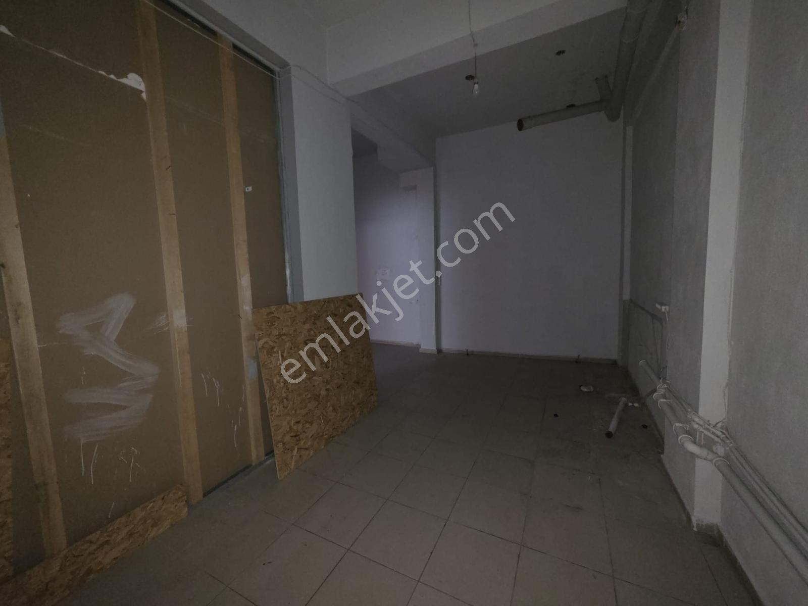 Çanakkale Biga Tekel Meydanında Kiralık Dükkan - Görsel 4