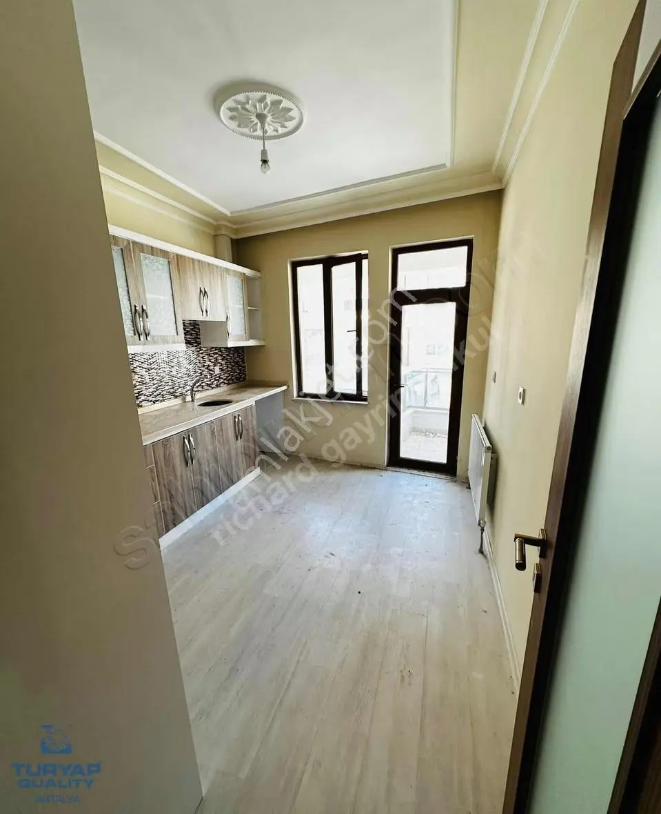 Beyşehir Yeni Mahallede Geniş Sıfır 3+1 Yüksek Giriş Daire - Görsel 4
