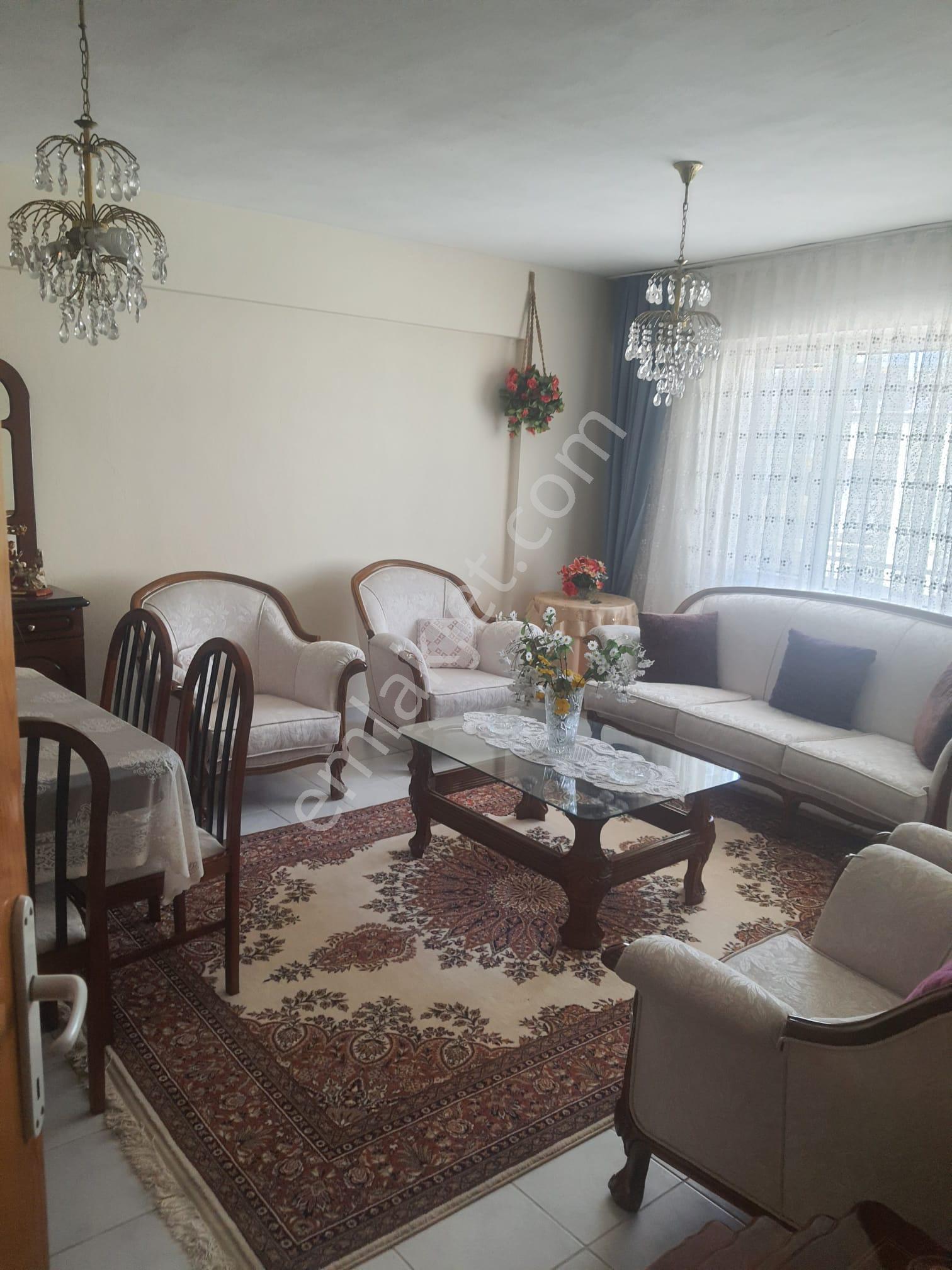 Kuşadası Satılık 3+1 Daire Her Yere Yürüme Mesafesinde Merkezde - Görsel 12