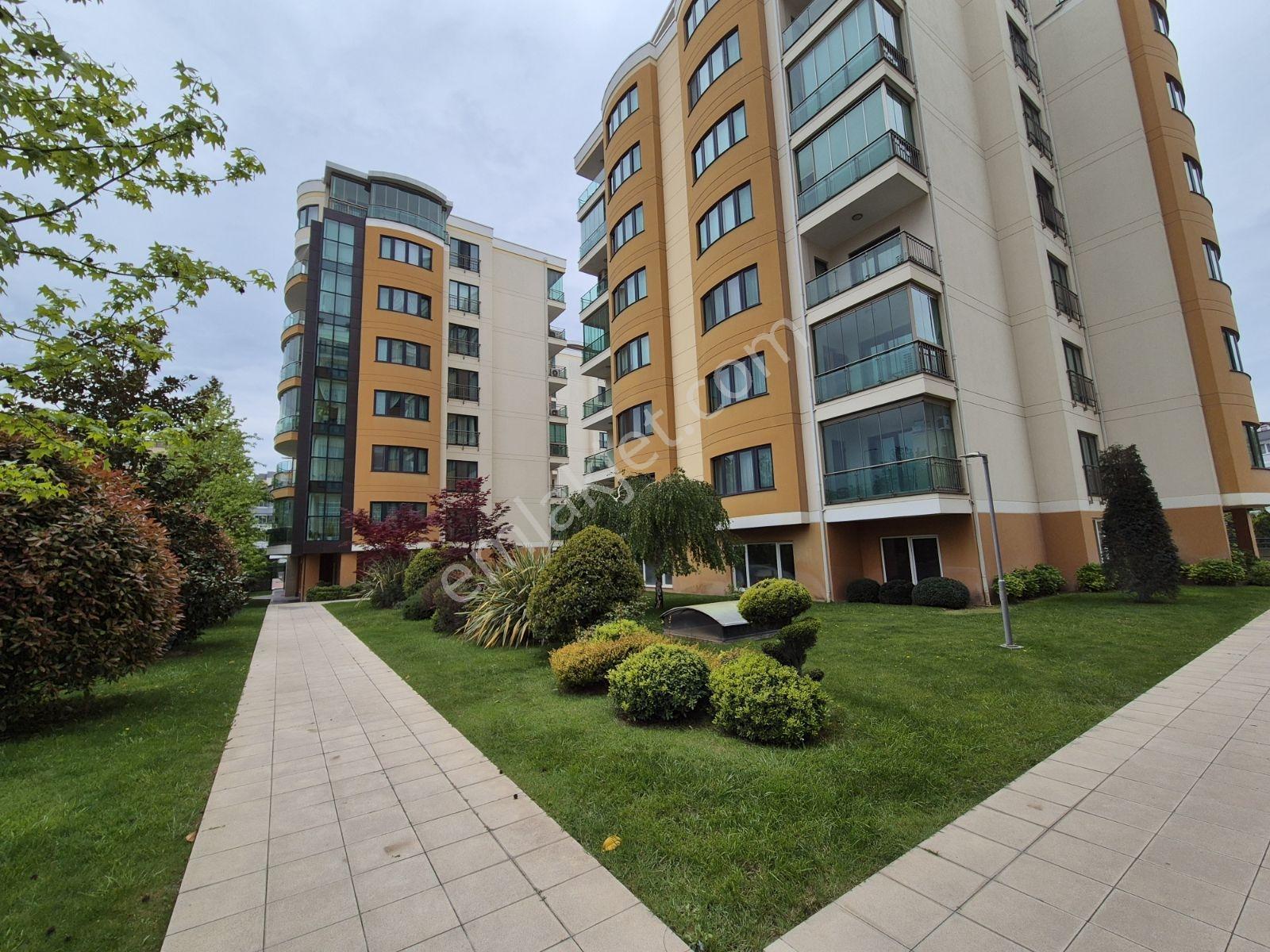 29 Ekim Mahallesi Özsehakent Sitesinde 5+1 Dubleks Daire