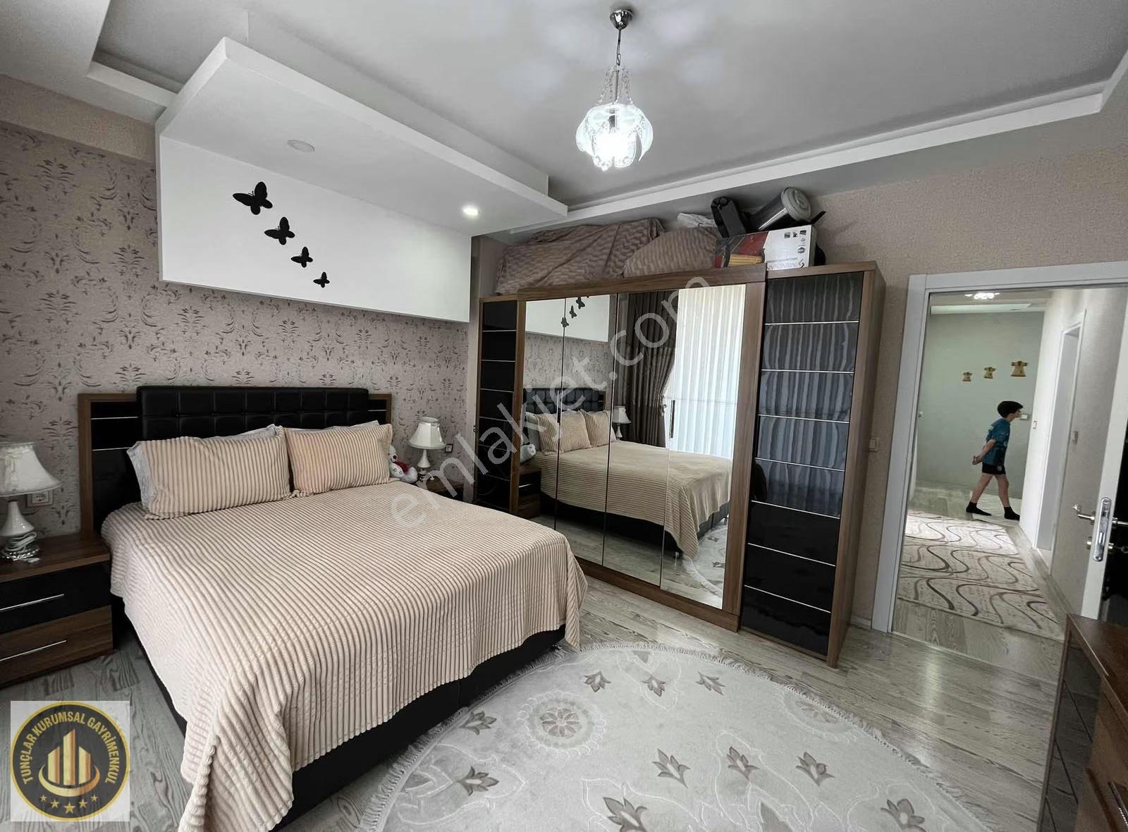 Masrafsız & Taşınmaya Hazır! Sitenin En Güzel Katında Geniş 3+1 - Görsel 8