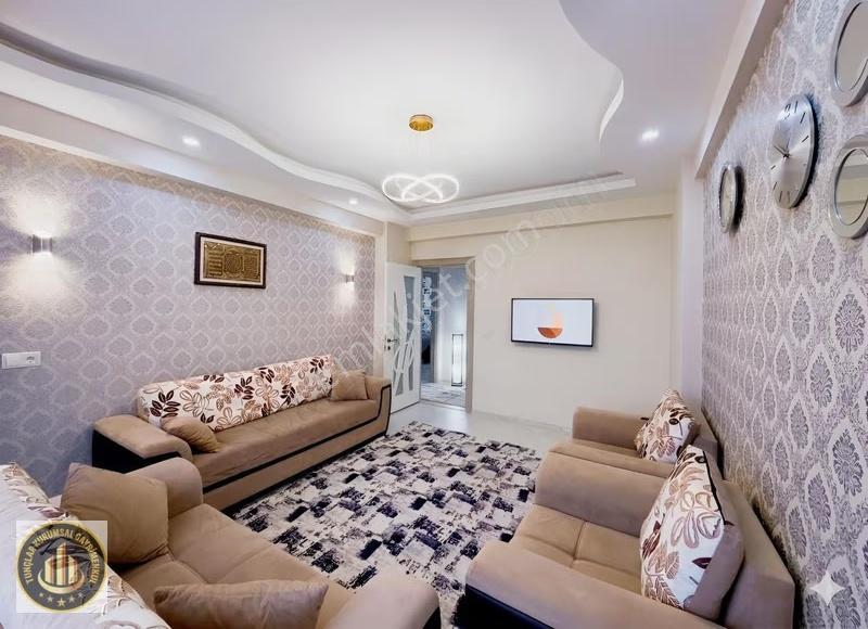 Bağcılarda Satılık 3.5+1 Lüks Daire - Görsel 12