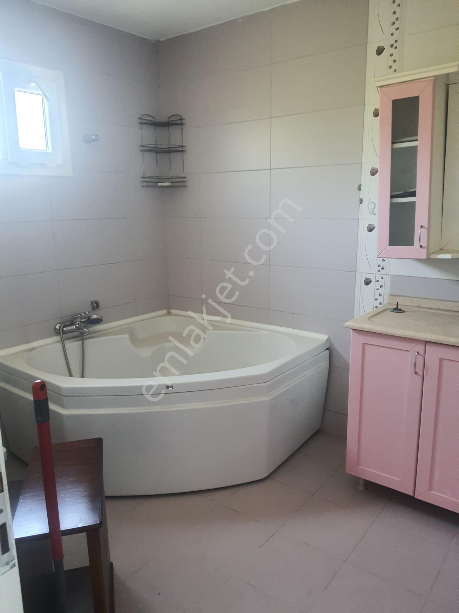 Kuşadası Kirazlı Köyü'nde Satılık 4+2 Çiftlik Evi - Görsel 17