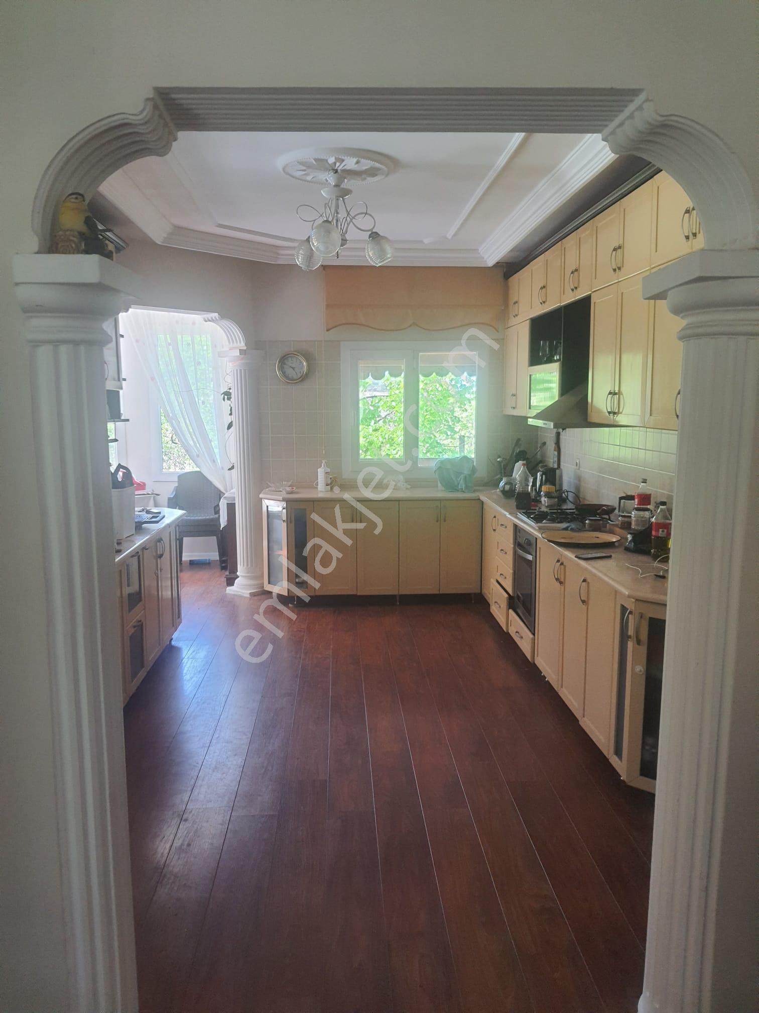 Kuşadası Kirazlı Köyü'nde Satılık 4+2 Çiftlik Evi - Görsel 7
