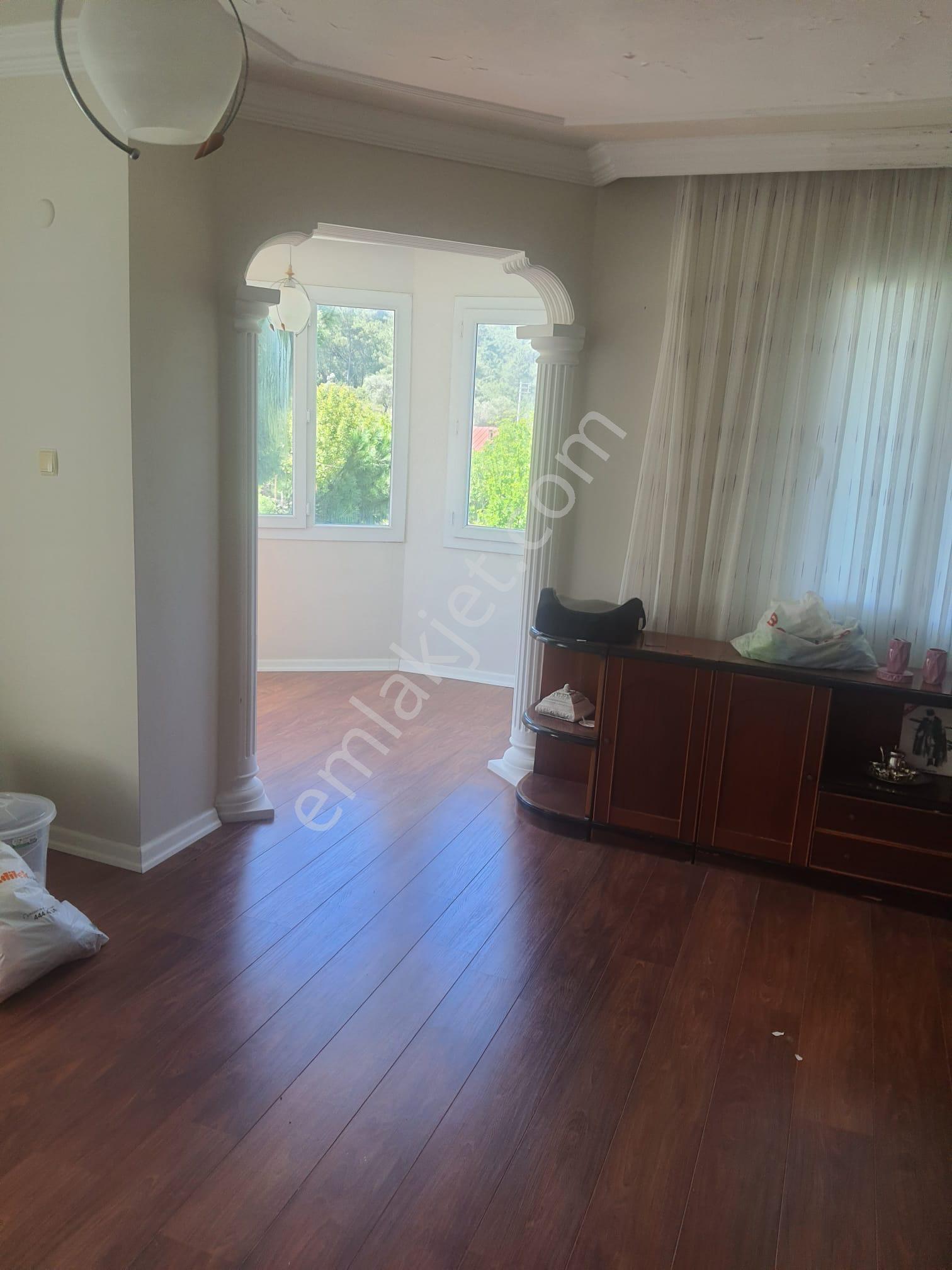 Kuşadası Kirazlı Köyü'nde Satılık 4+2 Çiftlik Evi - Görsel 13