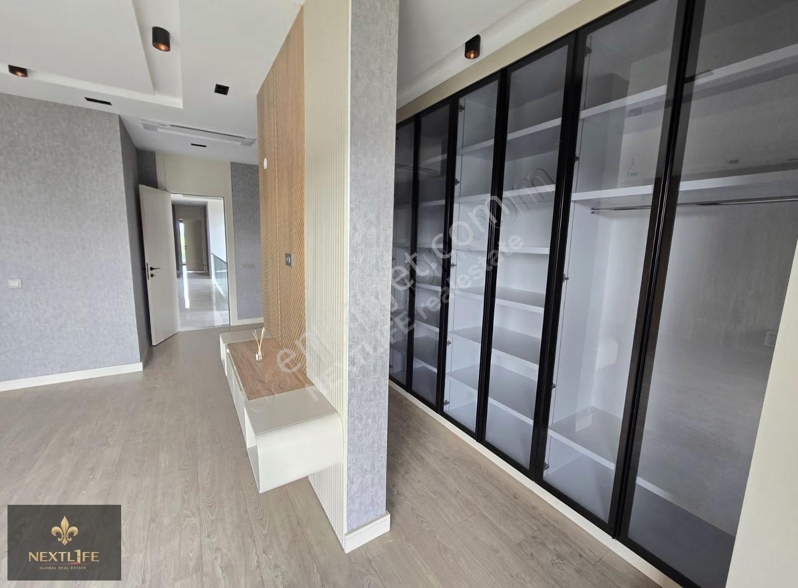 Site İçerisinde Lüks Yaşamın Yeni Adresı 4+1 Lüks Villa - Görsel 2