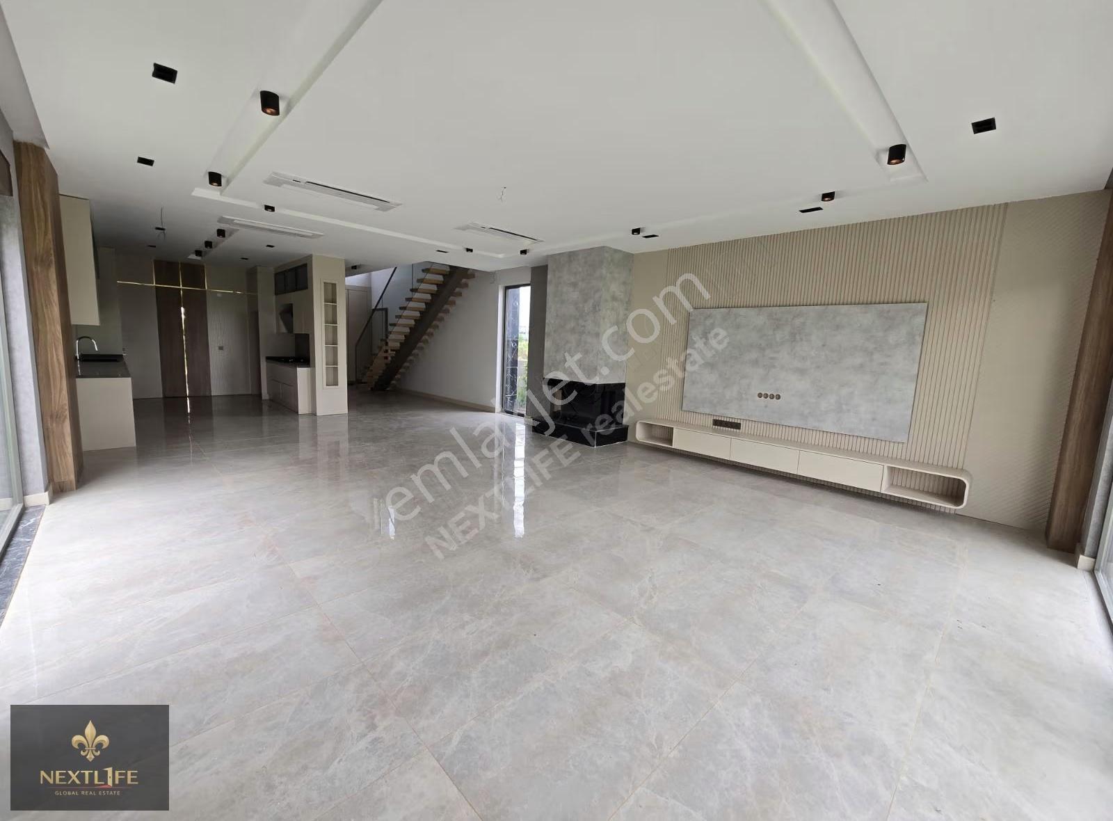 Site İçerisinde Lüks Yaşamın Yeni Adresı 4+1 Lüks Villa - Görsel 13