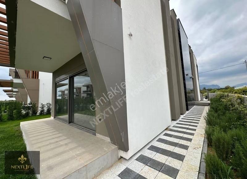 Site İçerisinde Lüks Yaşamın Yeni Adresı 4+1 Lüks Villa - Görsel 12