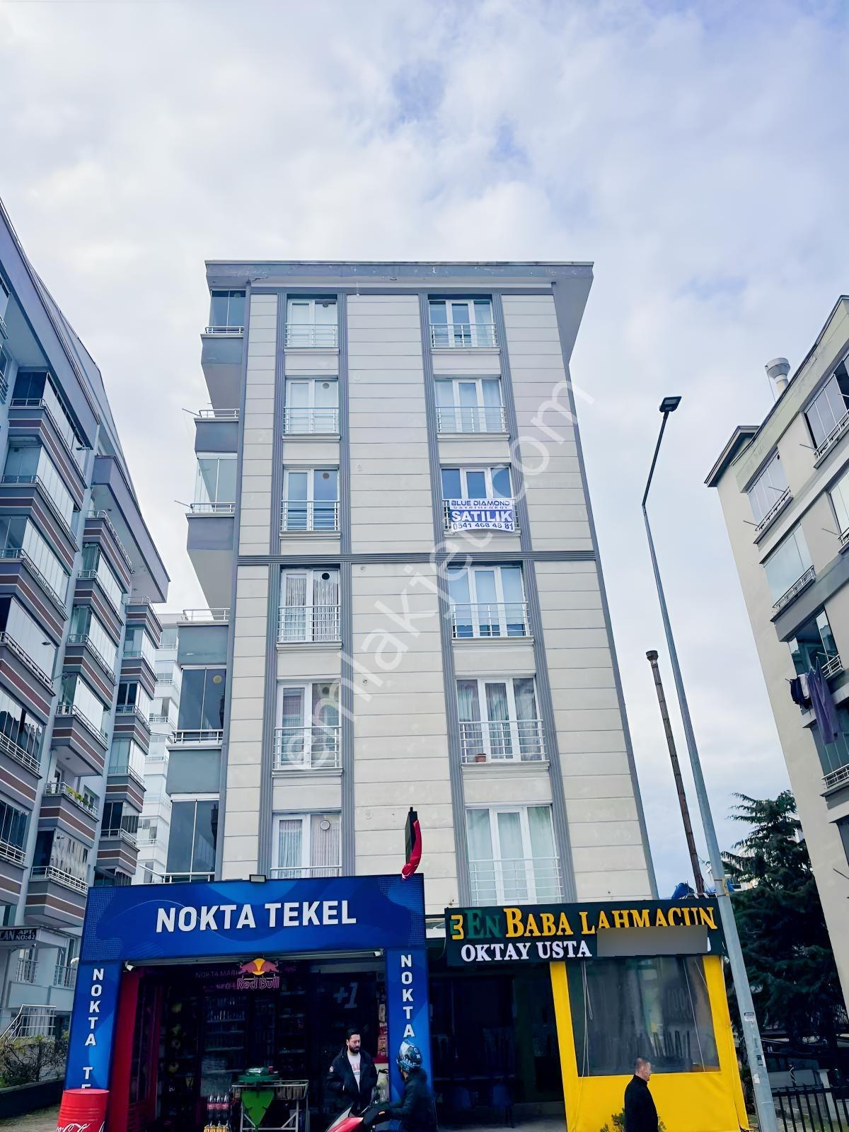 Atakentte Atasam Hastanesi Yanı Araç Takaslı Satılık 3+1 Daire