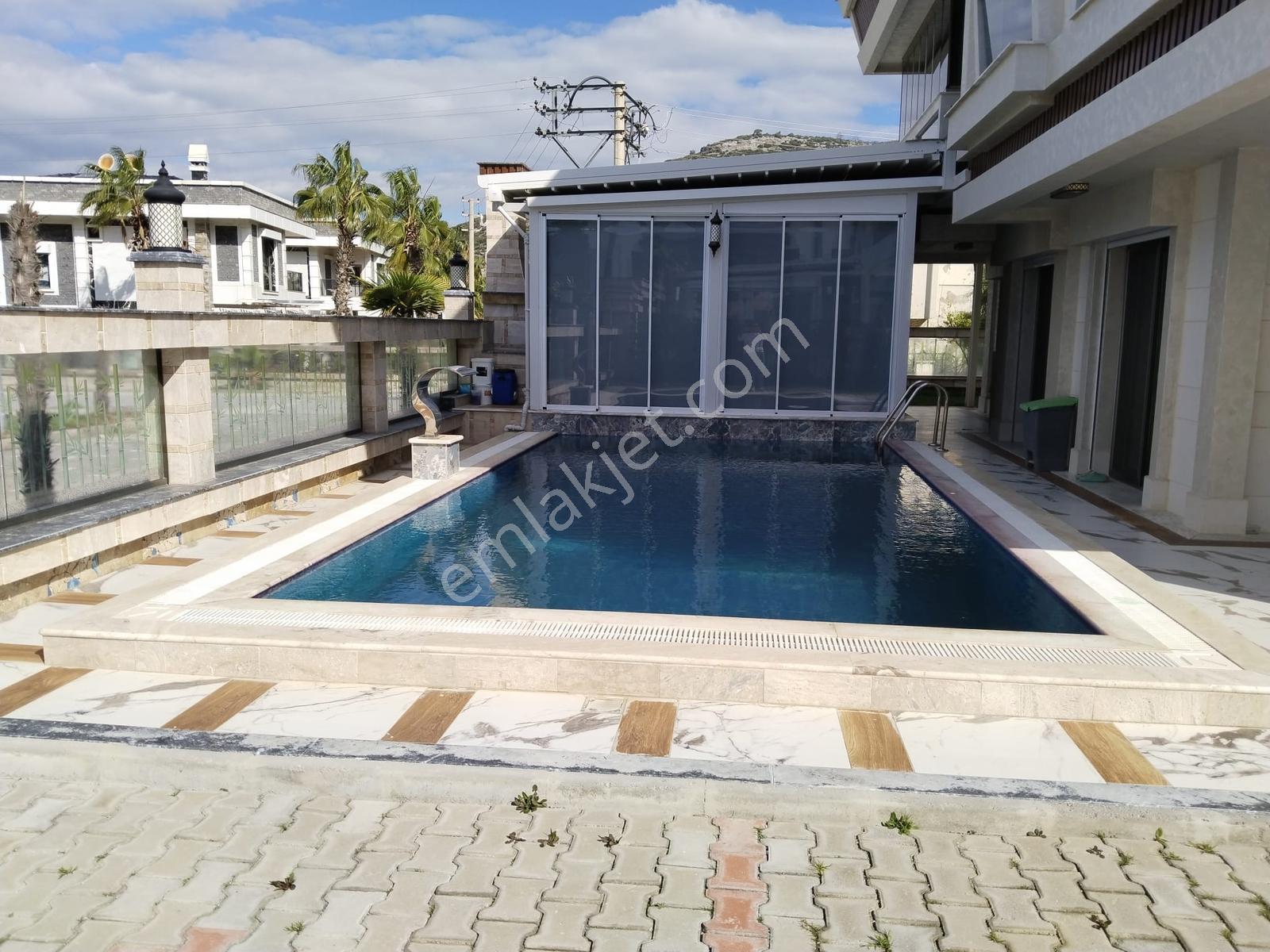 Denize Yakın Özel Havuzlu Müstakil Ultra Lüx 4+1 Villa - Görsel 2