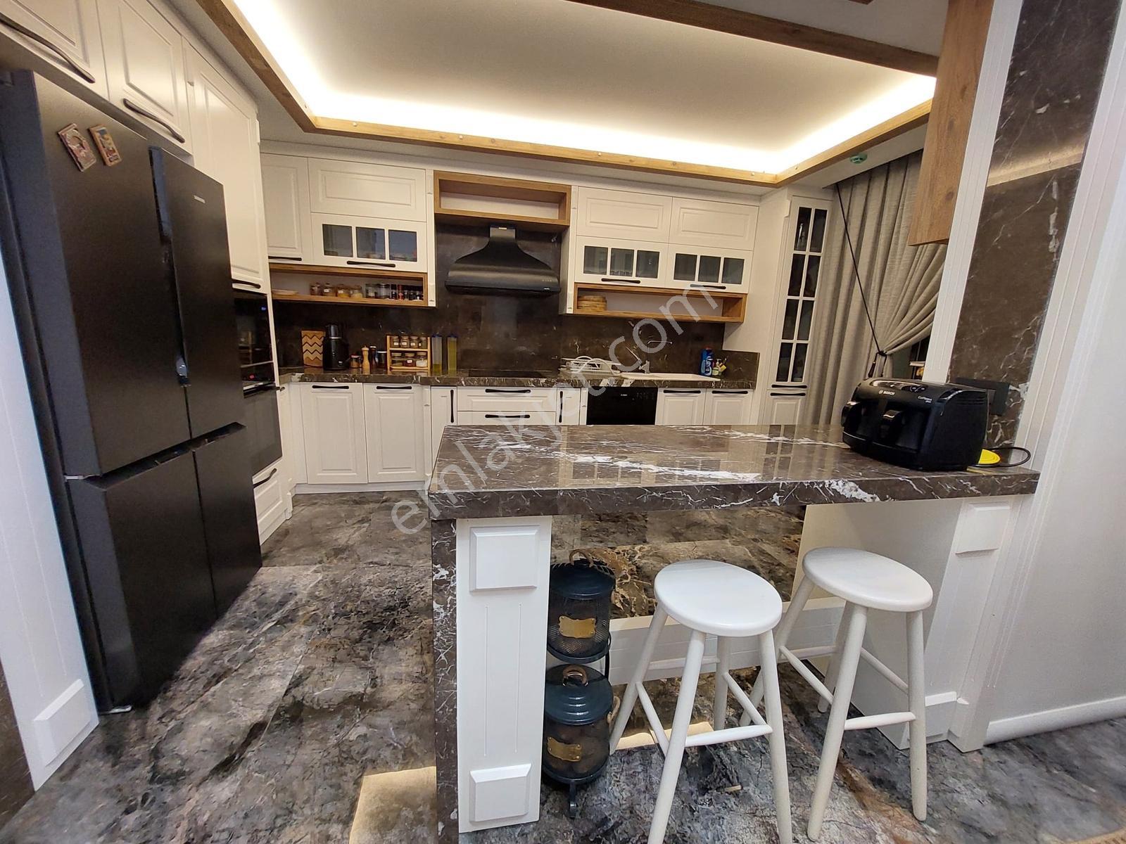 Denize Yakın Özel Havuzlu Müstakil Ultra Lüx 4+1 Villa - Görsel 31