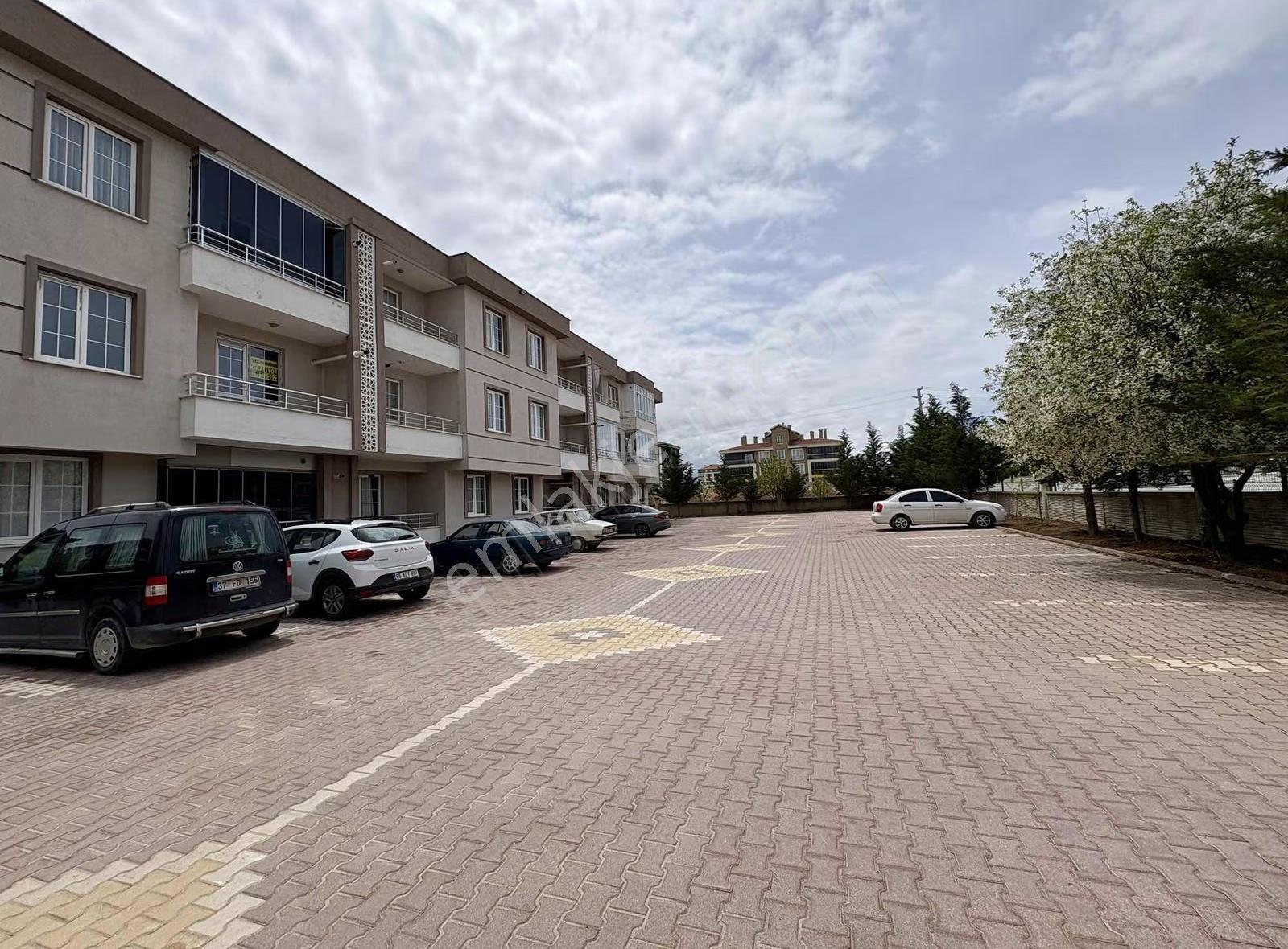 Özlem Yardımcı'dan Selahaddin Eyyubi Mah'de Kiralık Arakat Daire - Görsel 2
