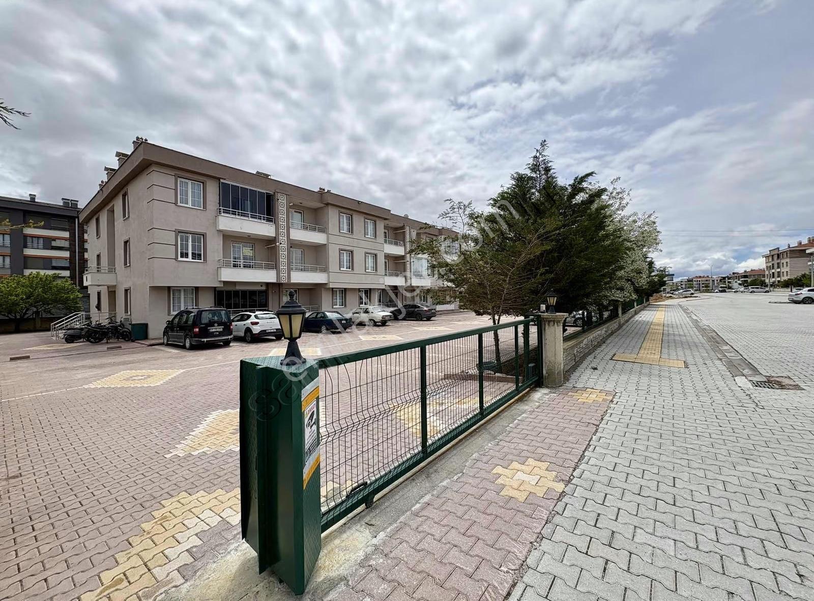 Özlem Yardımcı'dan Selahaddin Eyyubi Mah'de Kiralık Arakat Daire - Görsel 10