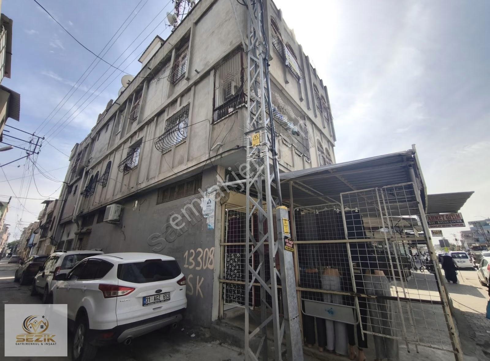 Gülbahçesi Obalar Caddesi Karakol Karşısı Ana Cadde Üzeri
