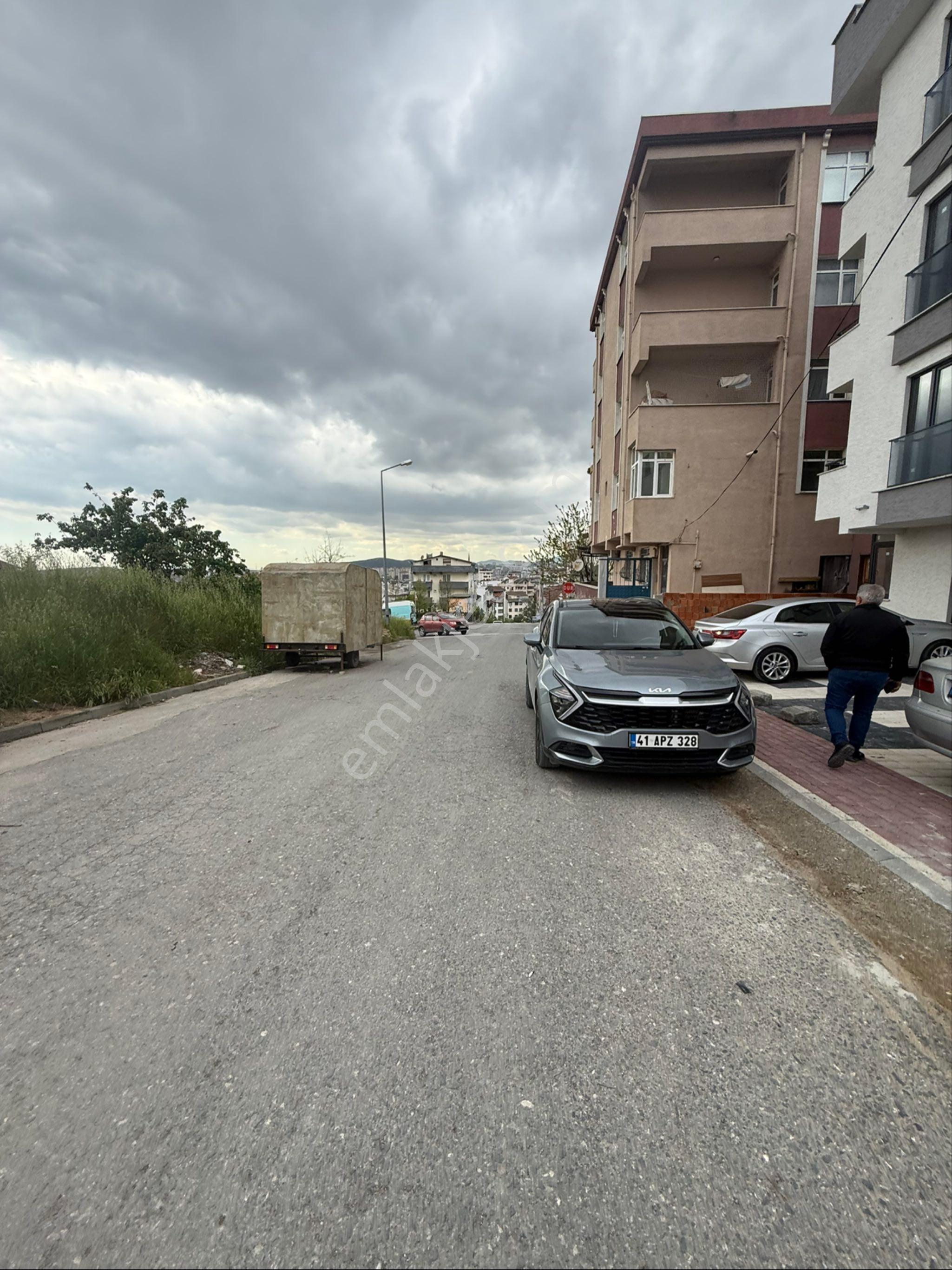 Çayırova Kocaeli Özgürlük Mah İstiklal Cad Yakı Giriş Yeni Daire - Görsel 23