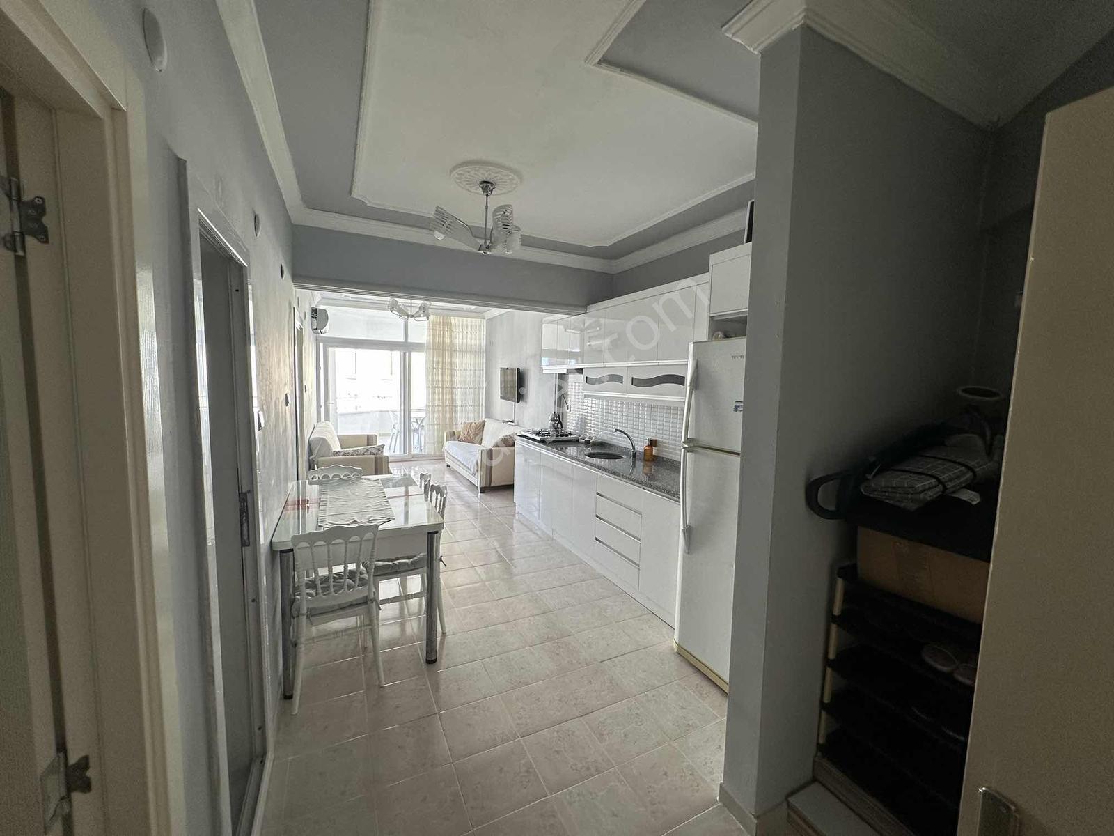 Erdemlide Acil Satılık Denize Sıfır Havuzlu Sitede Eşyalı Daire - Görsel 45