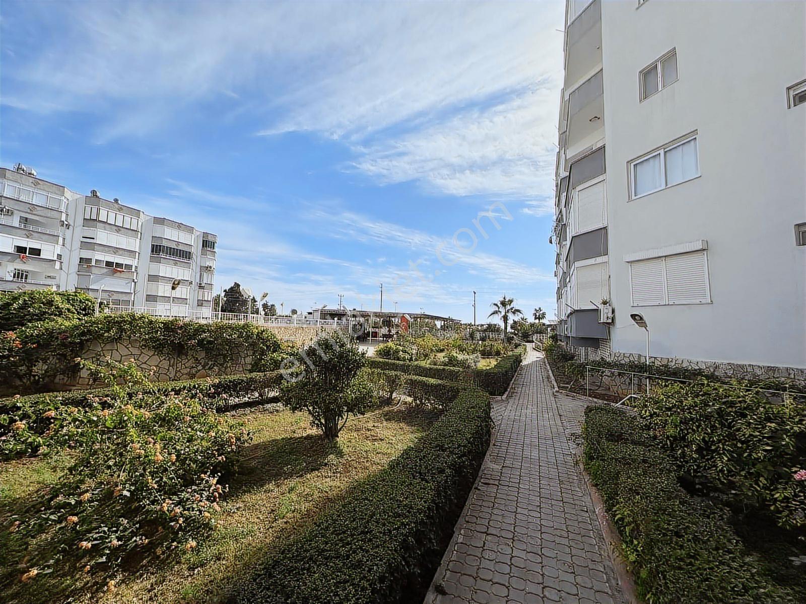 Erdemlide Acil Satılık Denize Sıfır Havuzlu Sitede Eşyalı Daire - Görsel 14