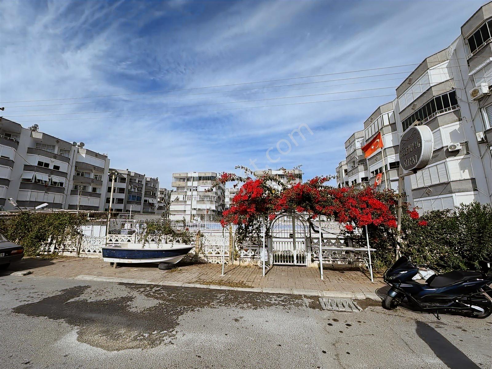 Erdemlide Acil Satılık Denize Sıfır Havuzlu Sitede Eşyalı Daire - Görsel 20