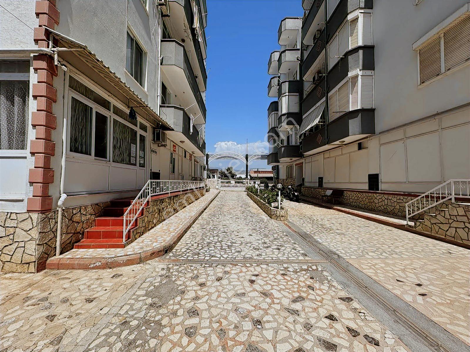 Erdemlide Acil Satılık Denize Sıfır Havuzlu Sitede Eşyalı Daire - Görsel 10