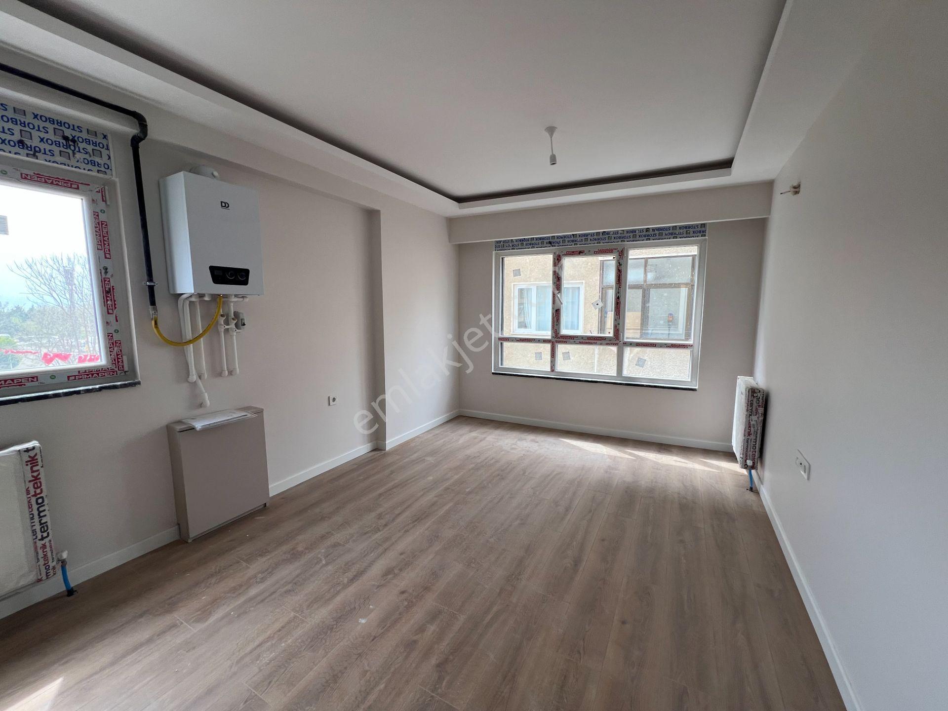 Pendik'te Sahile Ve Caddeye Yakın 1+1 Kiralık Daire - Görsel 15