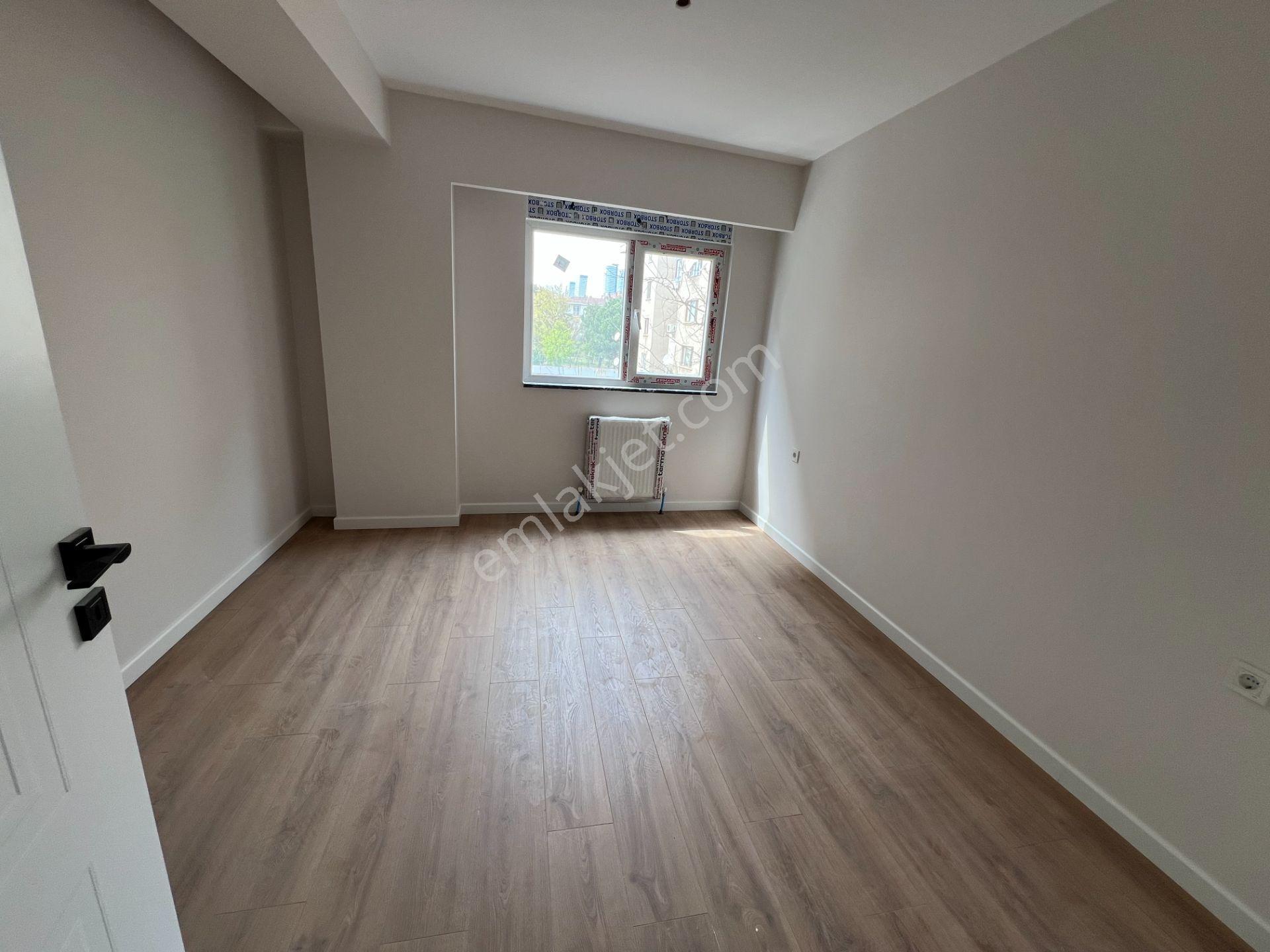Pendik'te Sahile Ve Caddeye Yakın 1+1 Kiralık Daire - Görsel 10