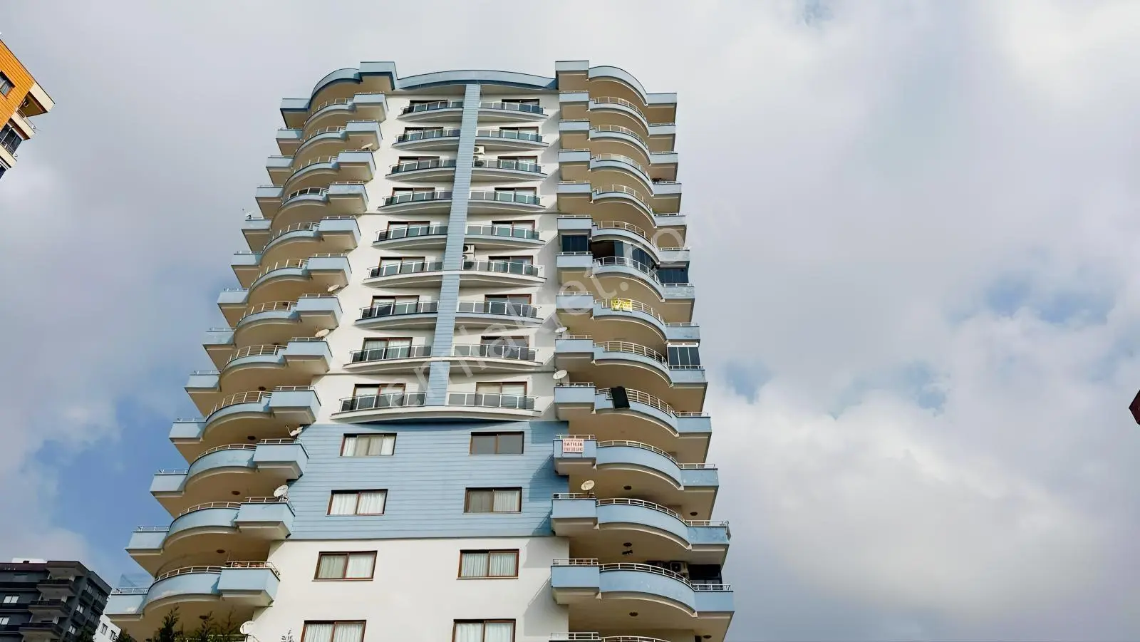 Erdemli Merkezde Mega Park Plazada Satılık 4+1 Daire - Görsel 2