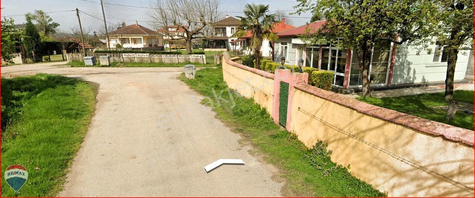 En Huzurlu Köy Seçilen Maksudiyede Yola Cepheli Hobi Bahçesi - Görsel 2