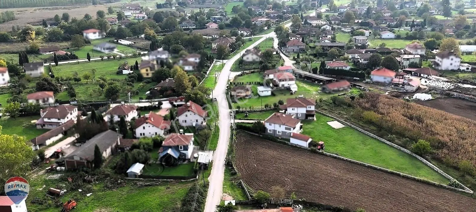 En Huzurlu Köy Seçilen Maksudiyede Yola Cepheli Hobi Bahçesi
