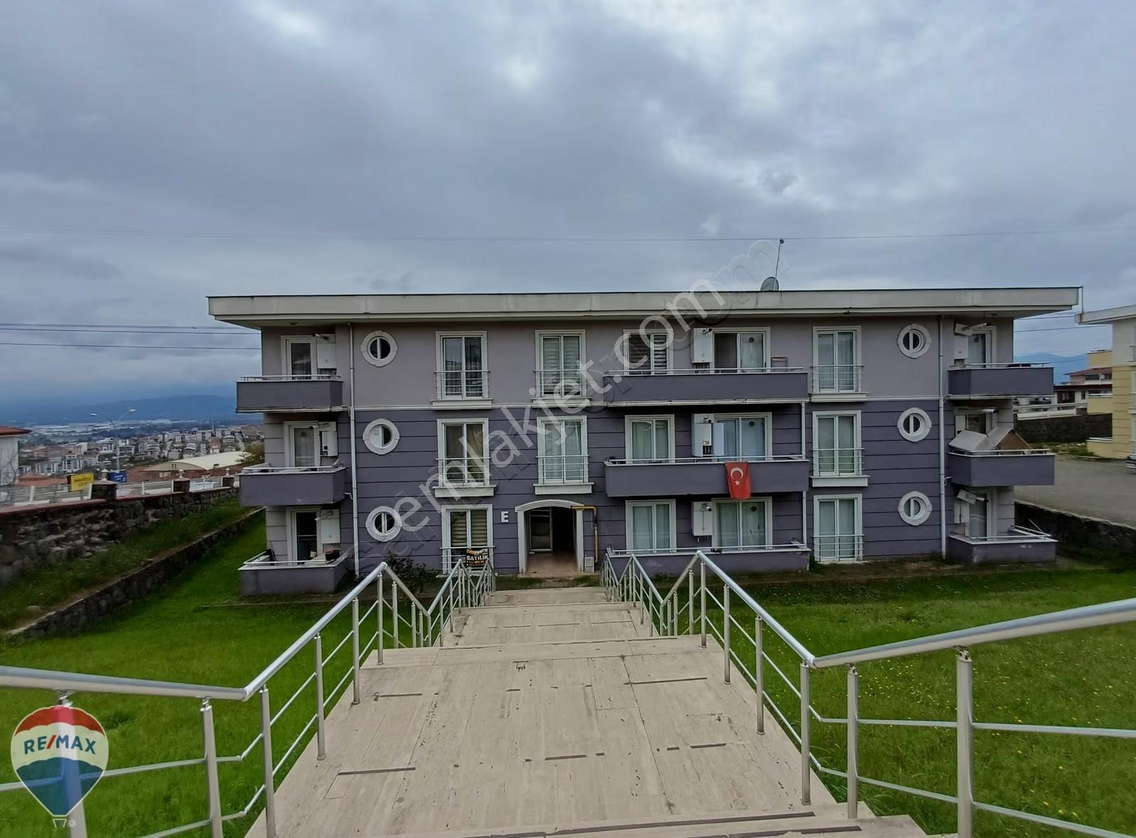 Remax Mavi Rıdvan Gedikten Kemalpaşada Eşyalı Kiralık 2+1 Daire