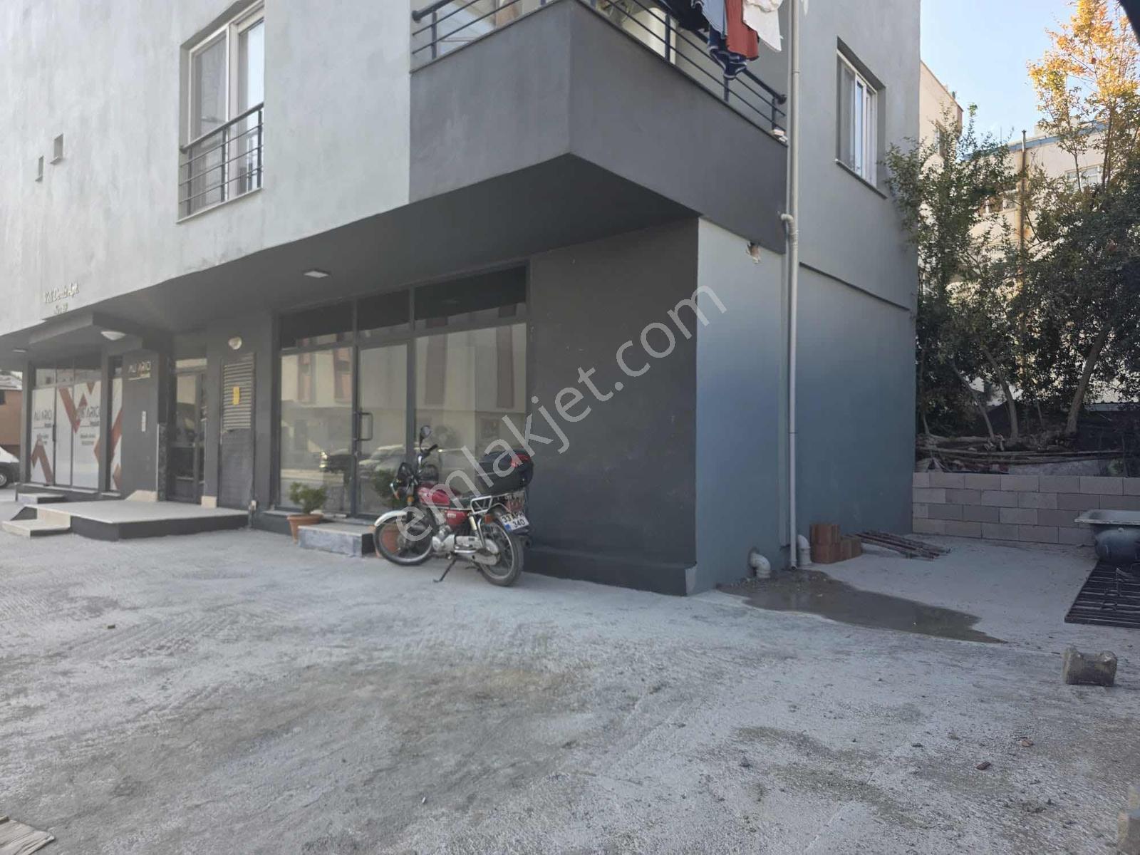 Mersin Erdemli Akdeniz Mahallesinde Ana Yola 2. Parsel Dükkan