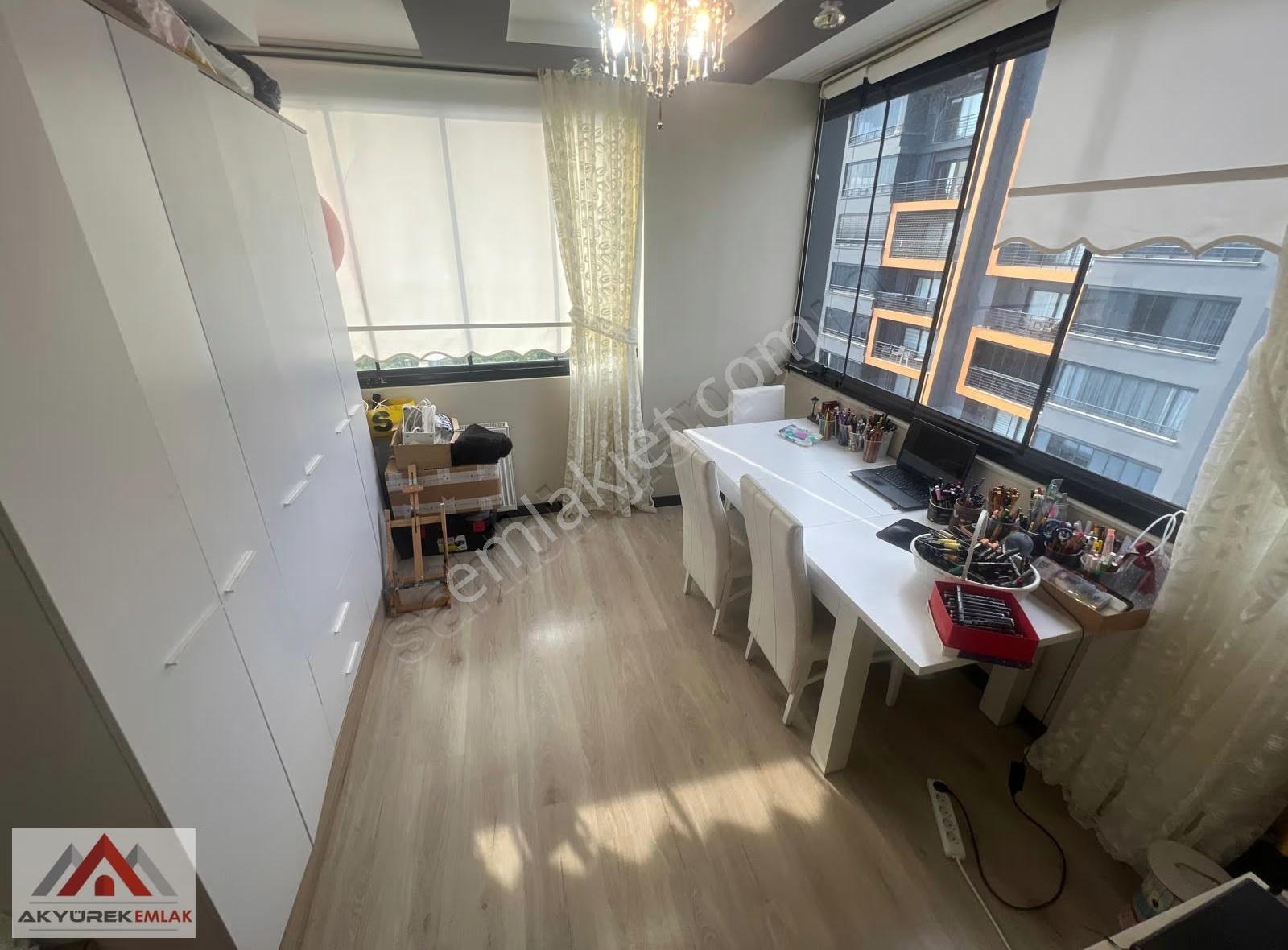 Akyürek Emlak'tan Mezitli Akdeniz Mah De 230 M2 Özel Tasarım 4+1 - Görsel 9