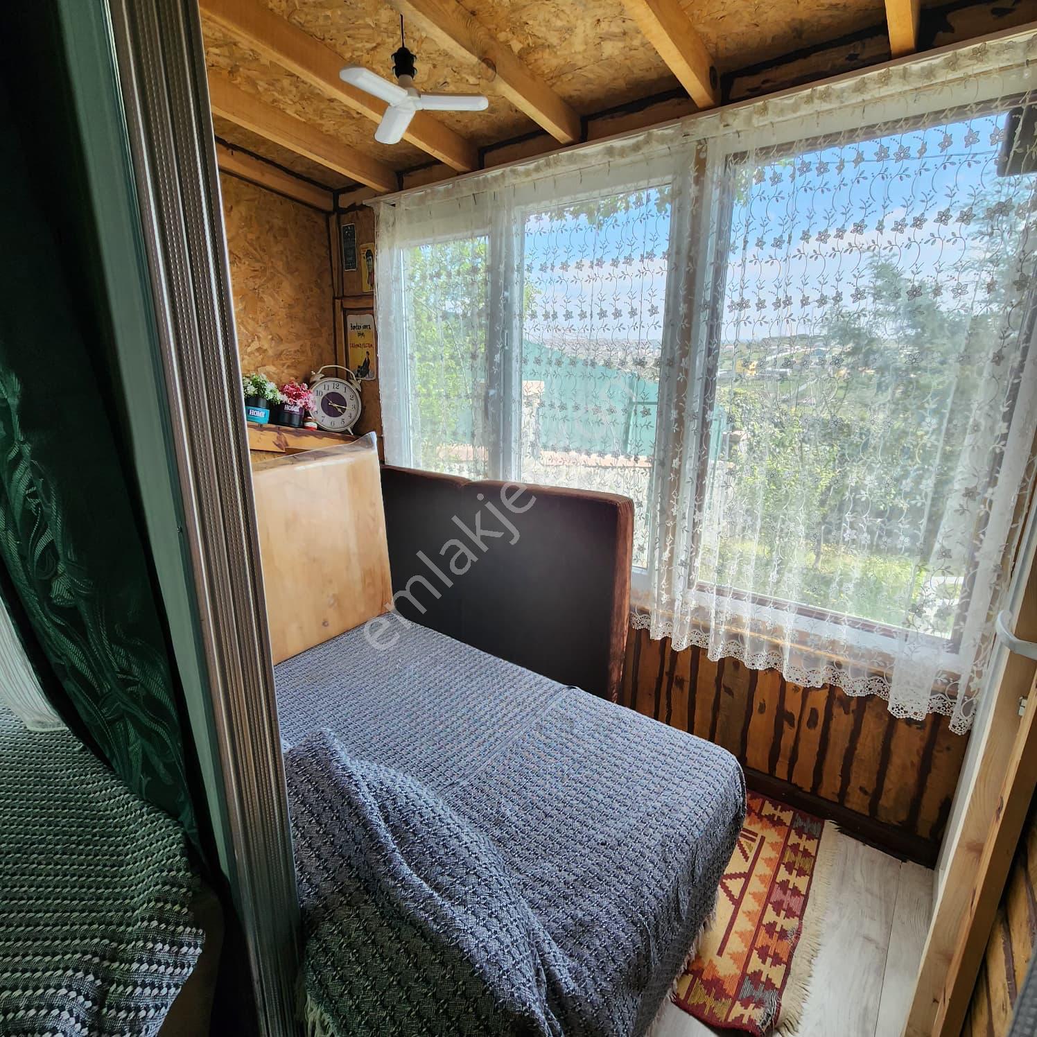 Balcıoğlunda Arnavutköy Tayakadında Acil Satılık İçinde Resmi Yapı Bulunan Hisseli Arsa - Görsel 17