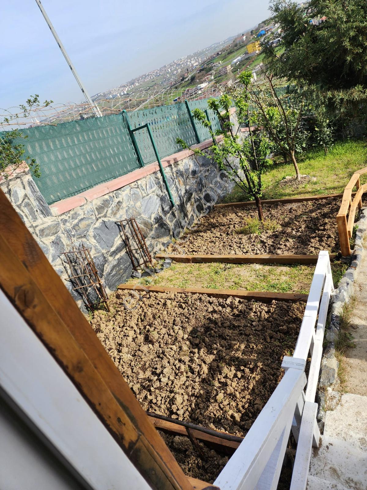 Balcıoğlunda Arnavutköy Tayakadında Acil Satılık İçinde Resmi Yapı Bulunan Hisseli Arsa - Görsel 23