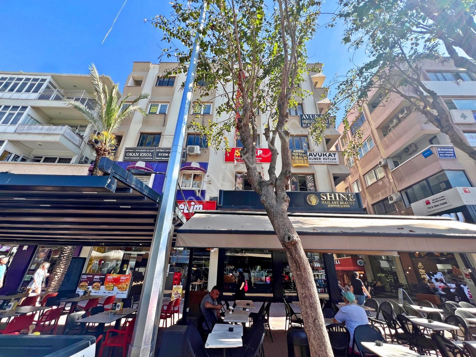 Alanya Merkezde Satılık 2+1 İşlek Caddeye Sıfır Masrafsız Daire - Görsel 15
