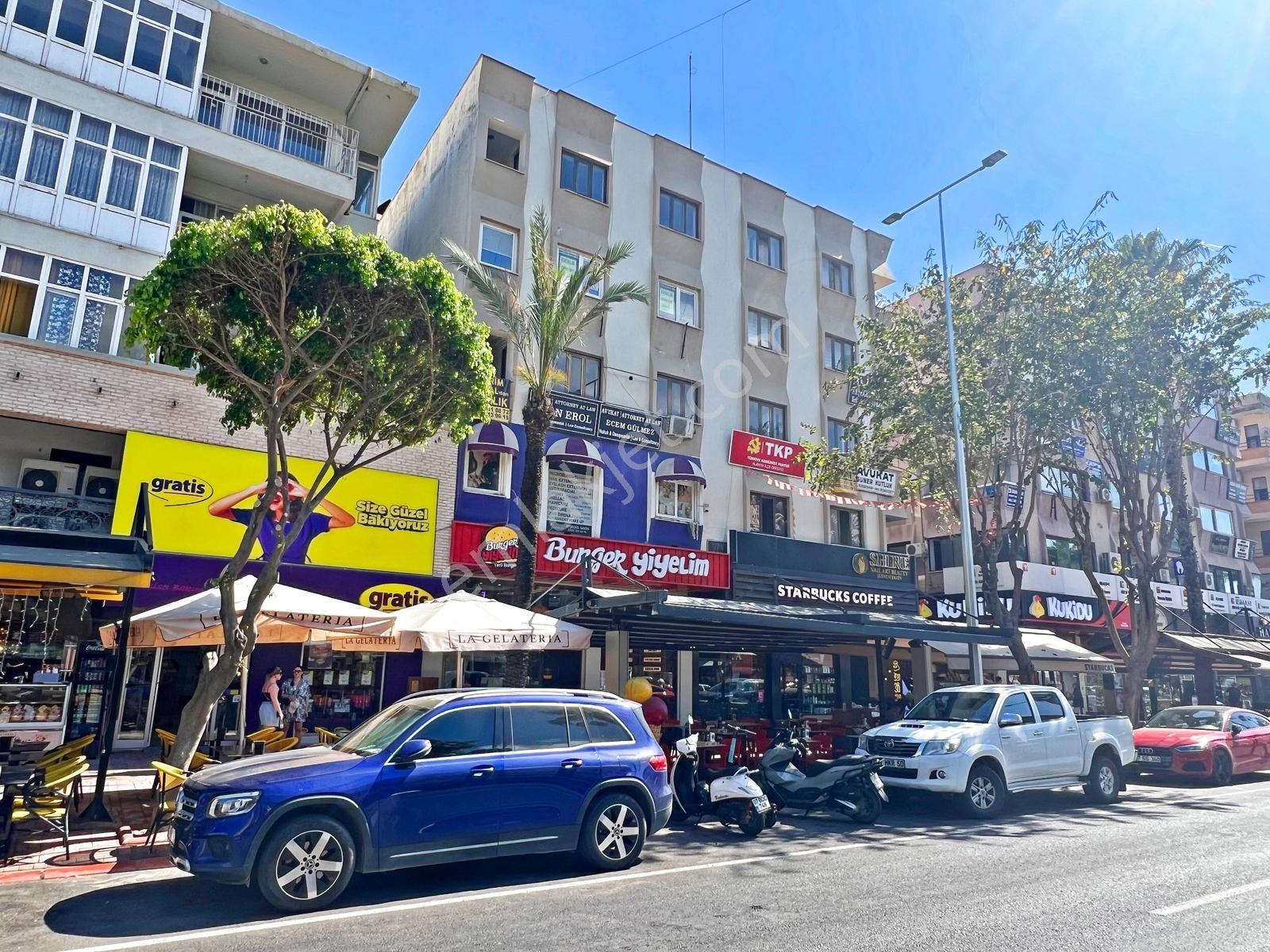 Alanya Merkezde Satılık 2+1 İşlek Caddeye Sıfır Masrafsız Daire - Görsel 12