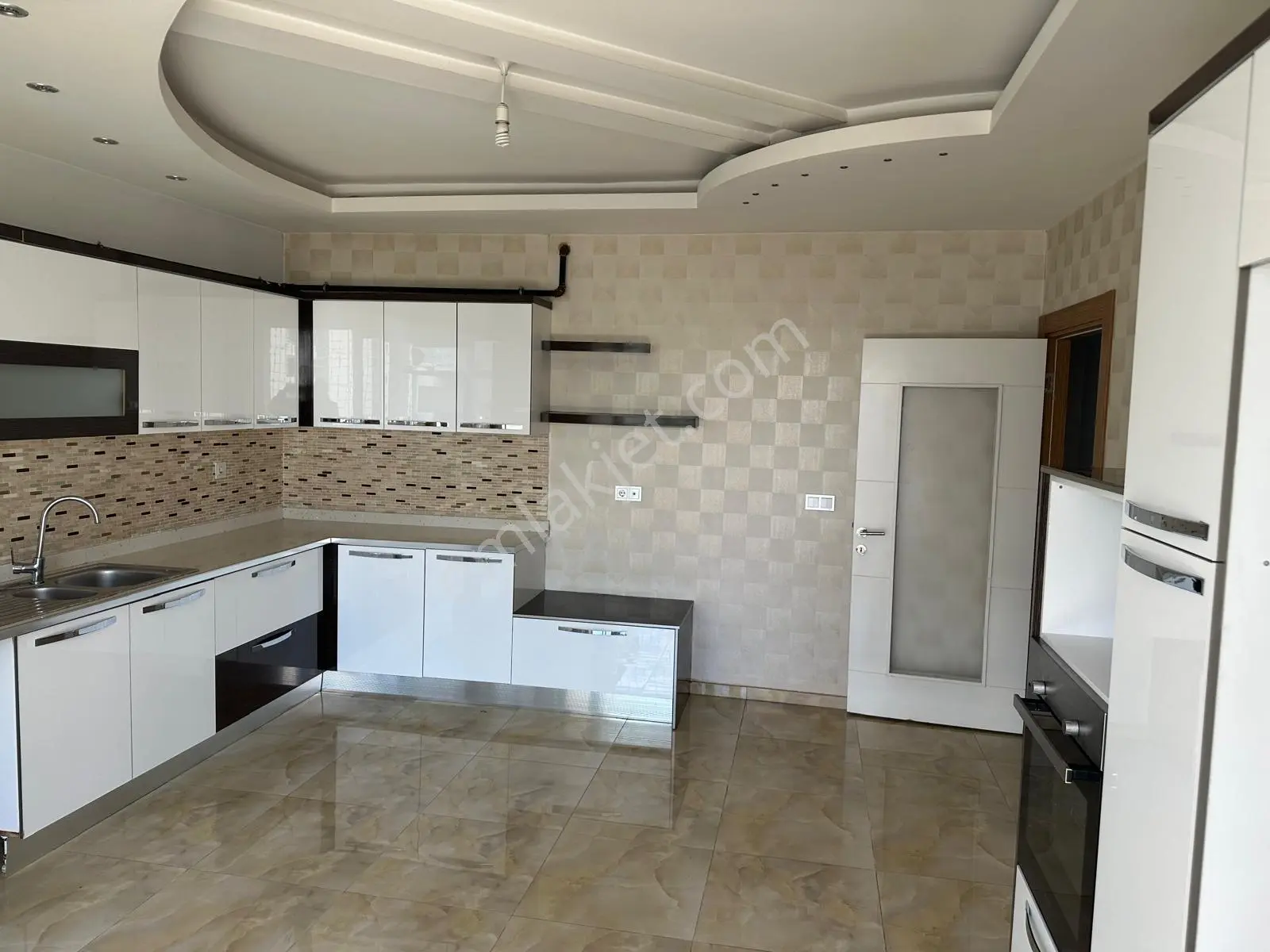 Yenihal Yolunda 4+1 Enç Yapıda Lüx Daire Kiralıktır... - Görsel 2
