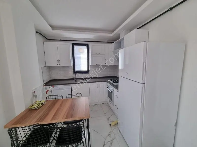 Akgün Kurumsaldan Esenevlerde Merkezi Yerde Eşyalı 1+1 Satılık - Görsel 6