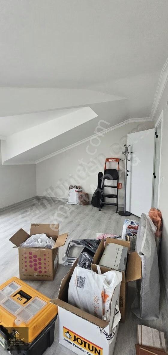 Taşoluk Mahallesi Kiralık 1+1 Çatı Katı - Görsel 11