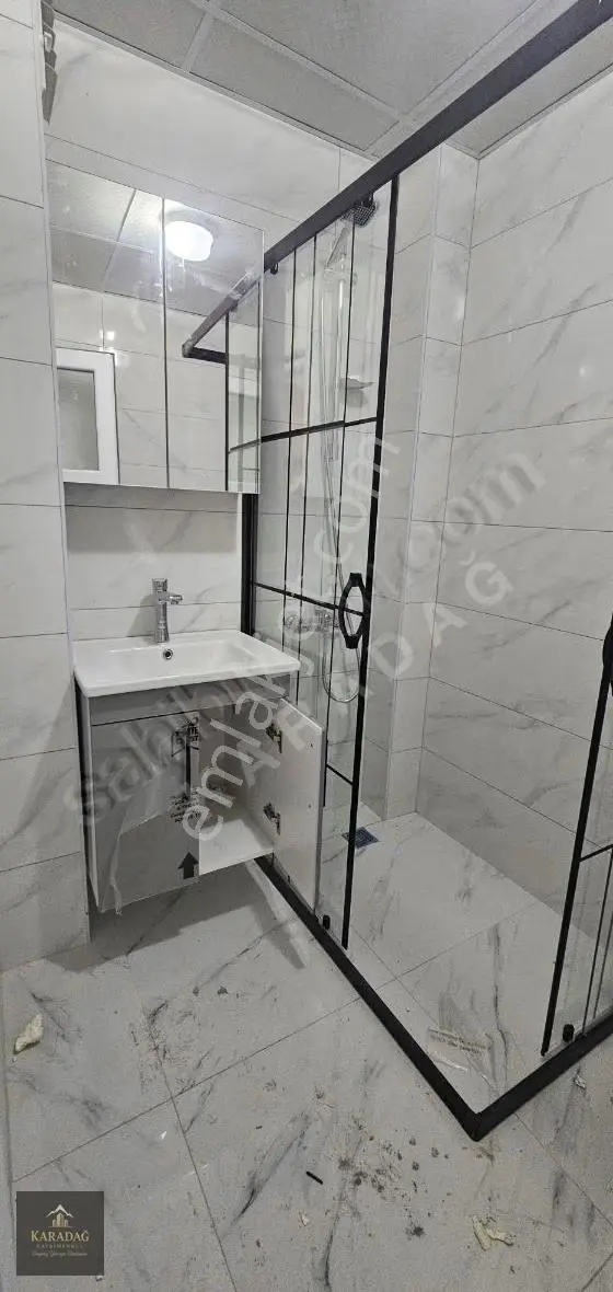 Taşoluk Mahallesi Kiralık 1+1 Çatı Katı - Görsel 2