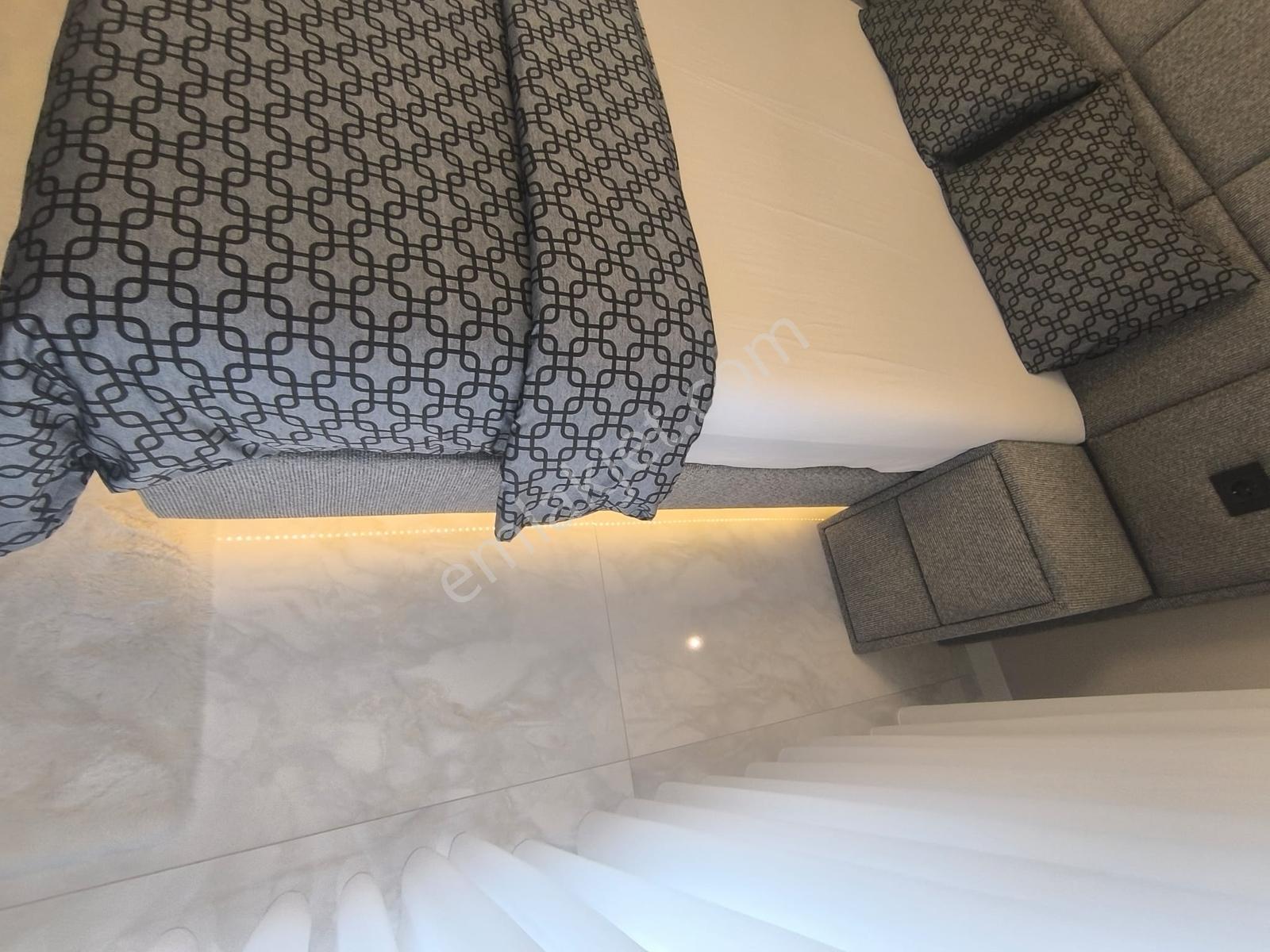 Kariyer'den Bahçeşehir Kolej Yakını 1+1 Ful Eşyalı Satılık Daire - Görsel 32