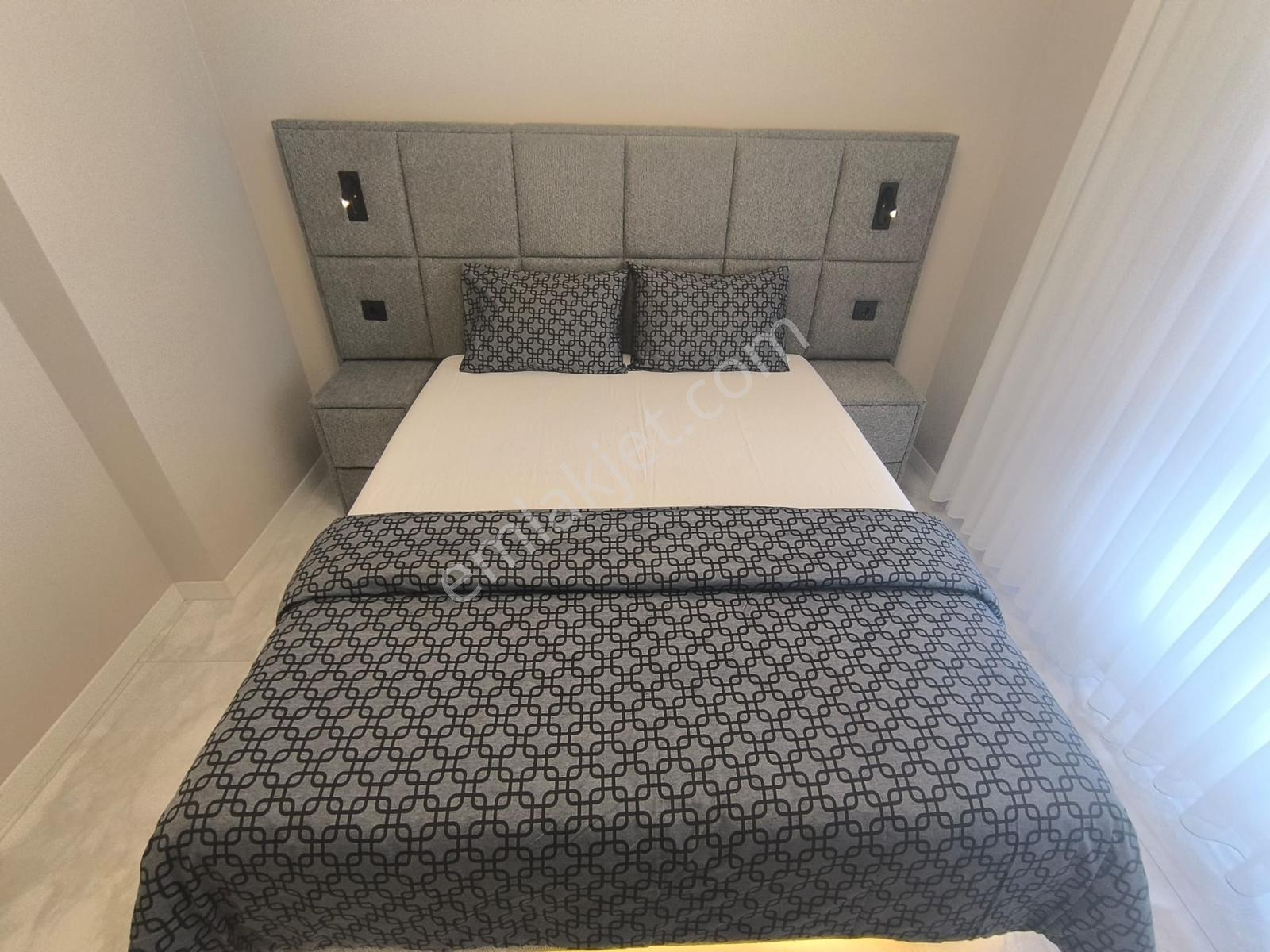 Kariyer'den Bahçeşehir Kolej Yakını 1+1 Ful Eşyalı Satılık Daire - Görsel 21