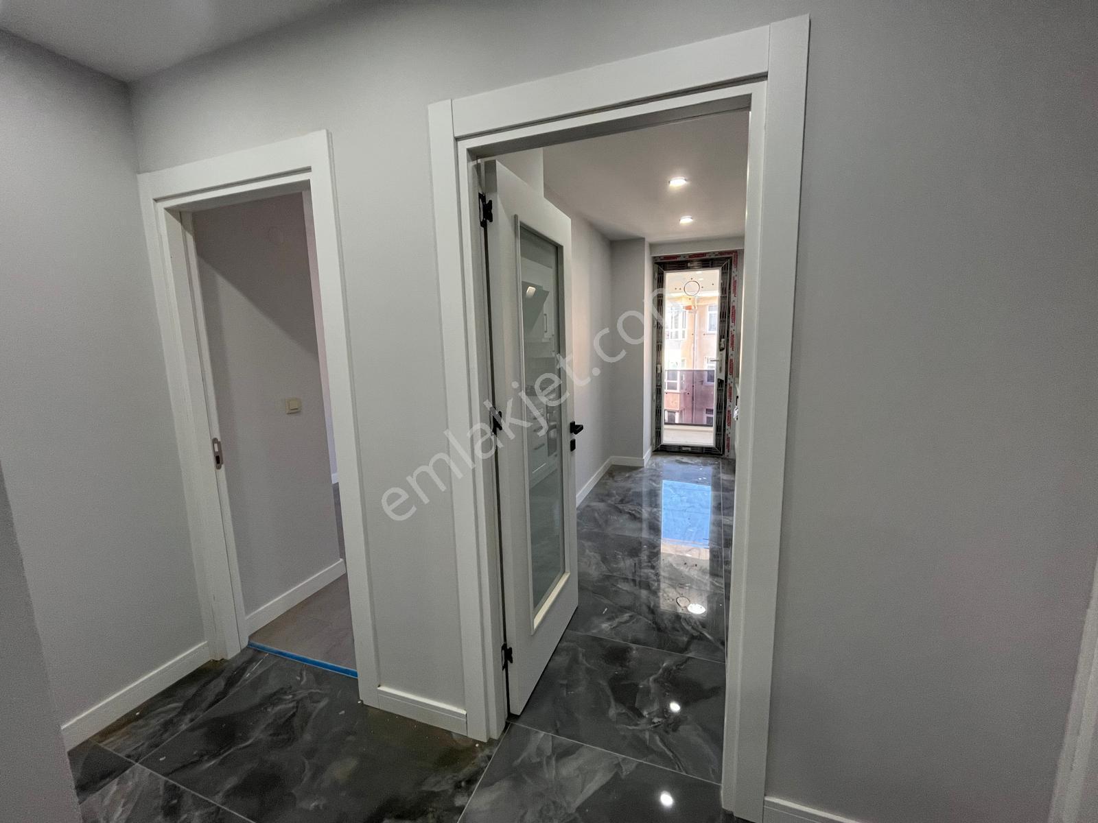 Küçükyalı Merkezde Sıfır Modern Teraslı 3+2 Satılık Dubleks - Görsel 21