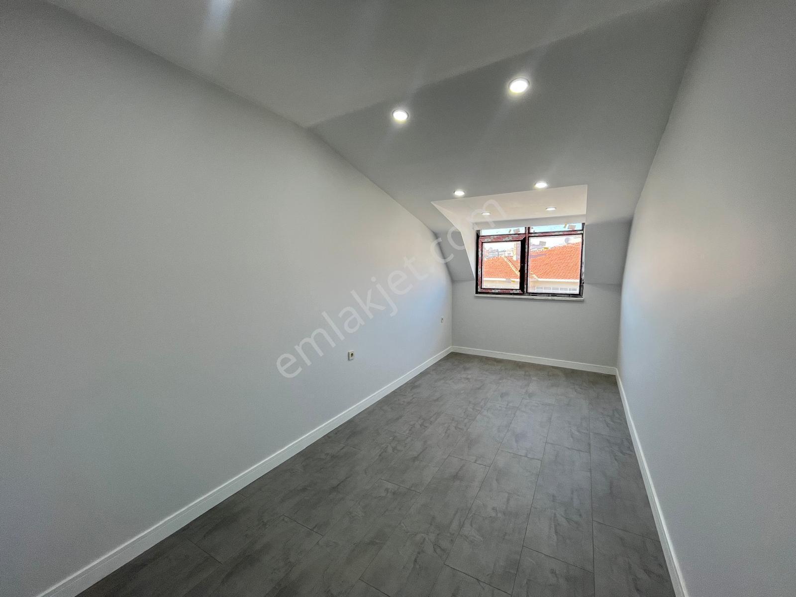 Küçükyalı Merkezde Sıfır Modern Teraslı 3+2 Satılık Dubleks - Görsel 24