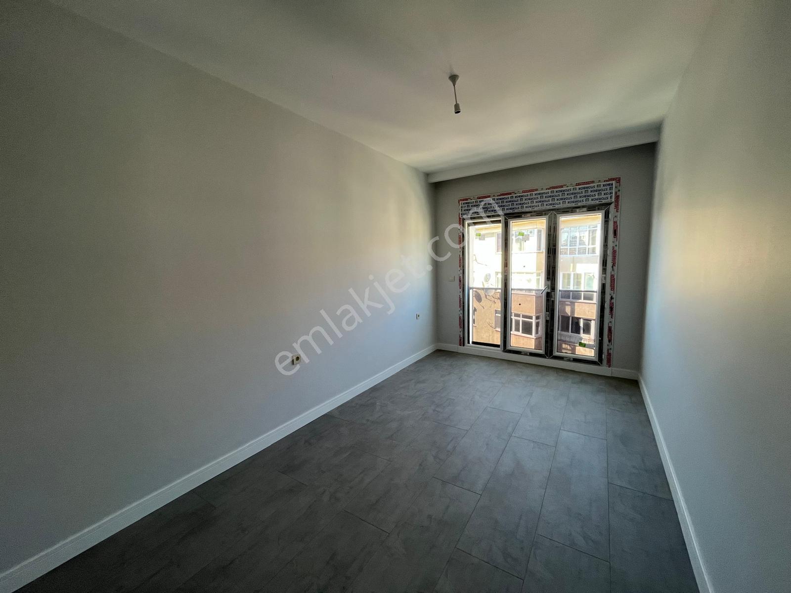 Küçükyalı Merkezde Sıfır Modern Teraslı 3+2 Satılık Dubleks - Görsel 11
