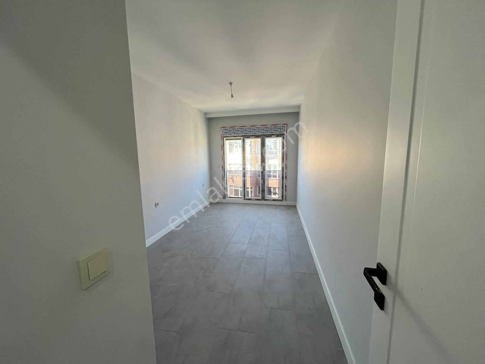 Küçükyalı Merkezde Sıfır Modern Teraslı 3+2 Satılık Dubleks - Görsel 18