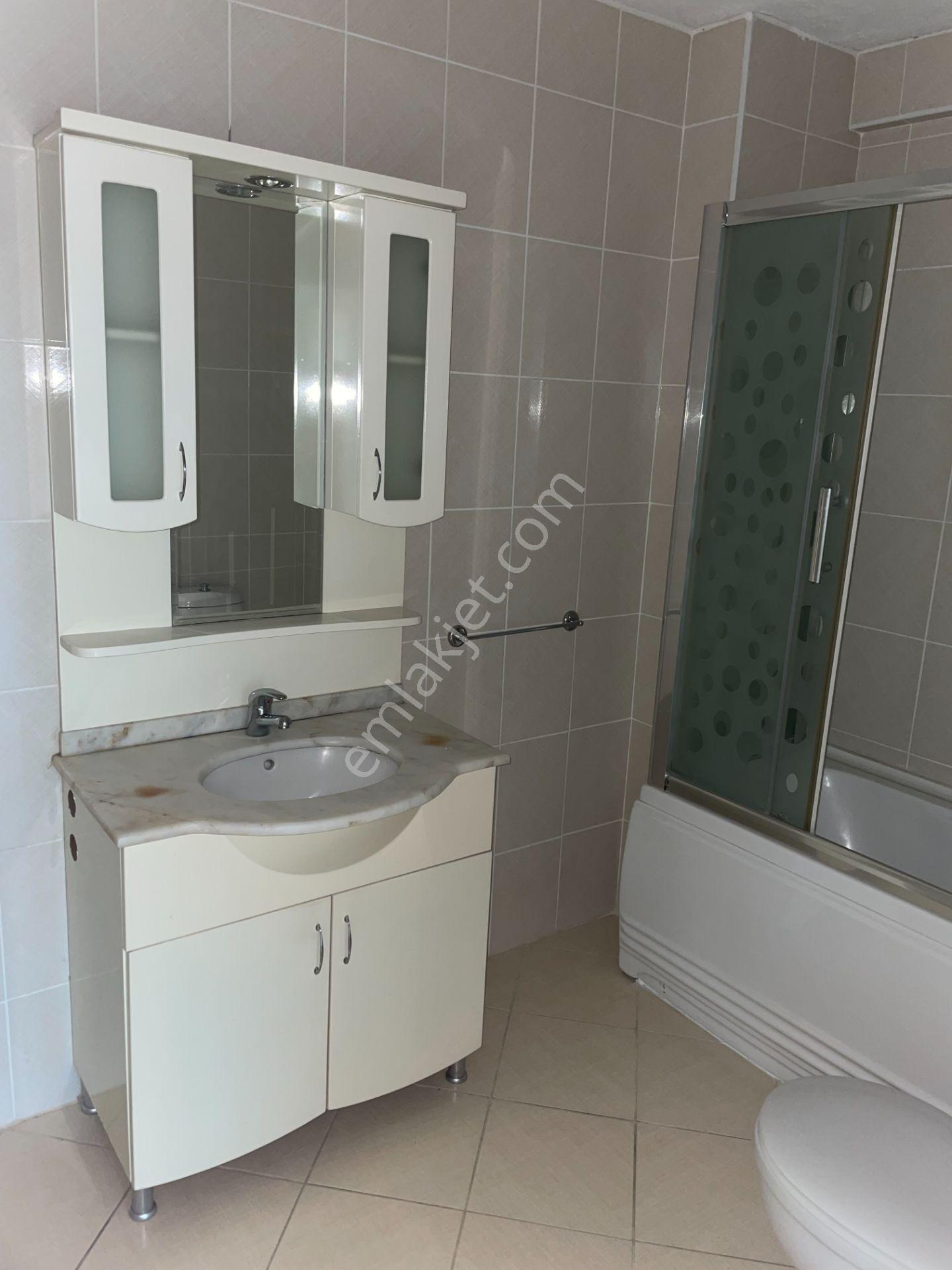 Güven Emlaktan 3+1 Kiralık Daire Merkezde - Görsel 11