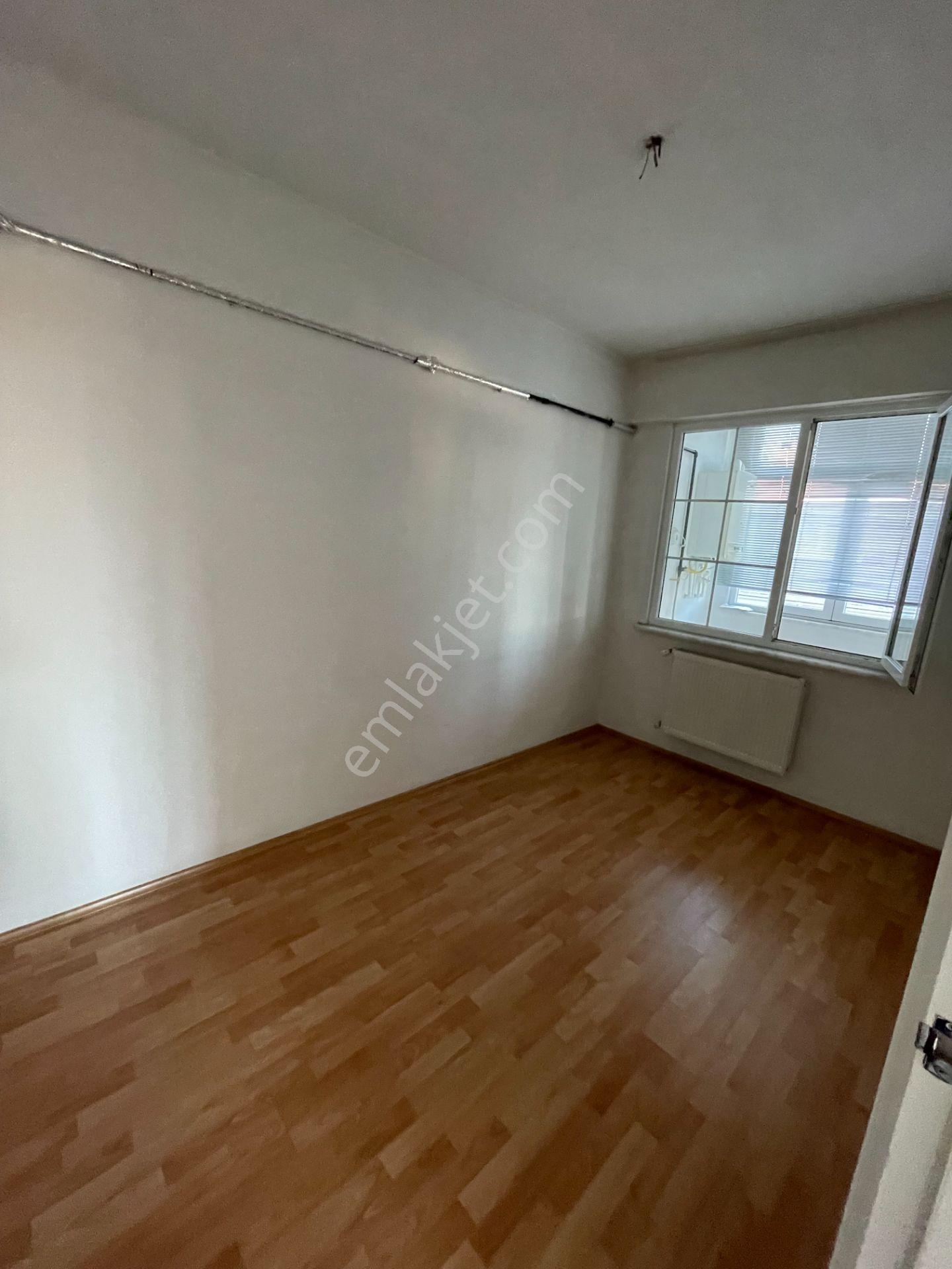 Güven Emlaktan 3+1 Kiralık Daire Merkezde - Görsel 5