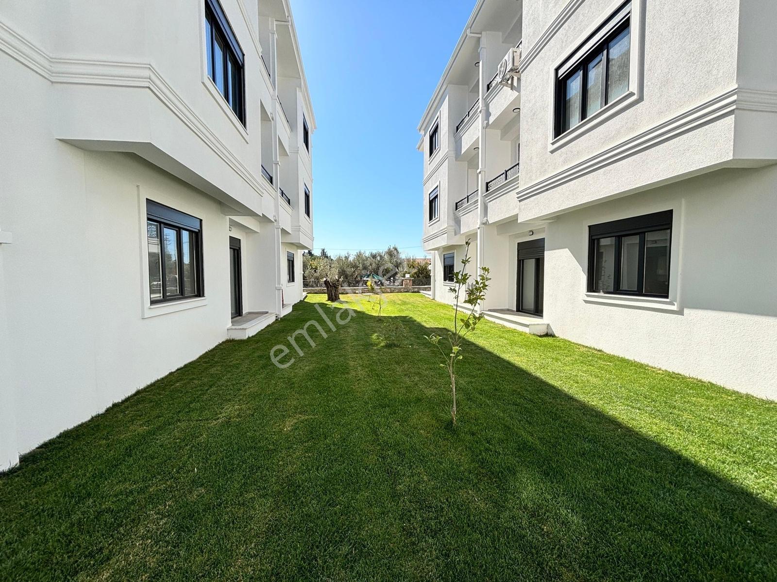 Kerim'den Küçükkuyu Merkez'de Bahçe Katı Lüx Kiralık Daire - Görsel 3
