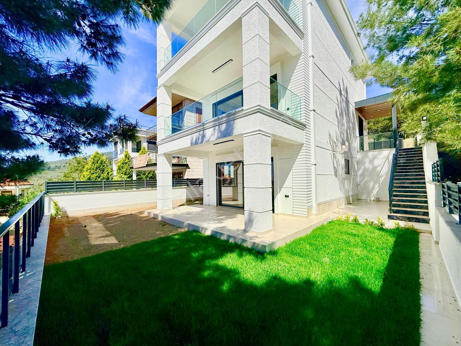 Deniz Manzaralı 4+1 Müstakil Villa 280 M² Doğa İçinde Lüks Yaşam - Görsel 10